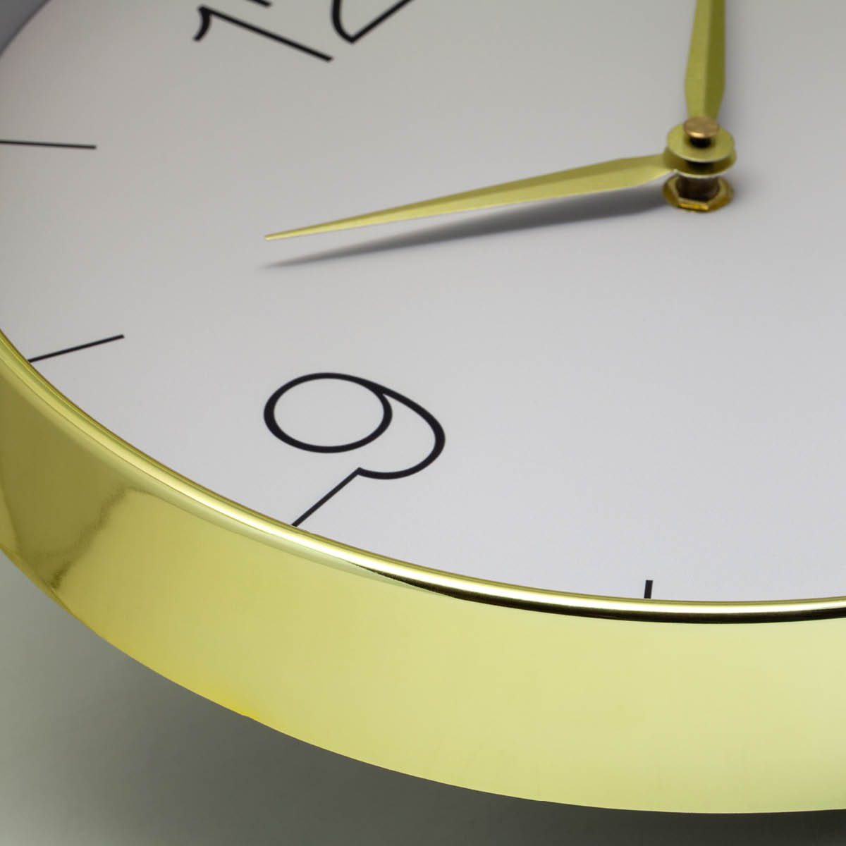 NeXtime Finesse nXt väggklocka 30,5 cm guld/grå