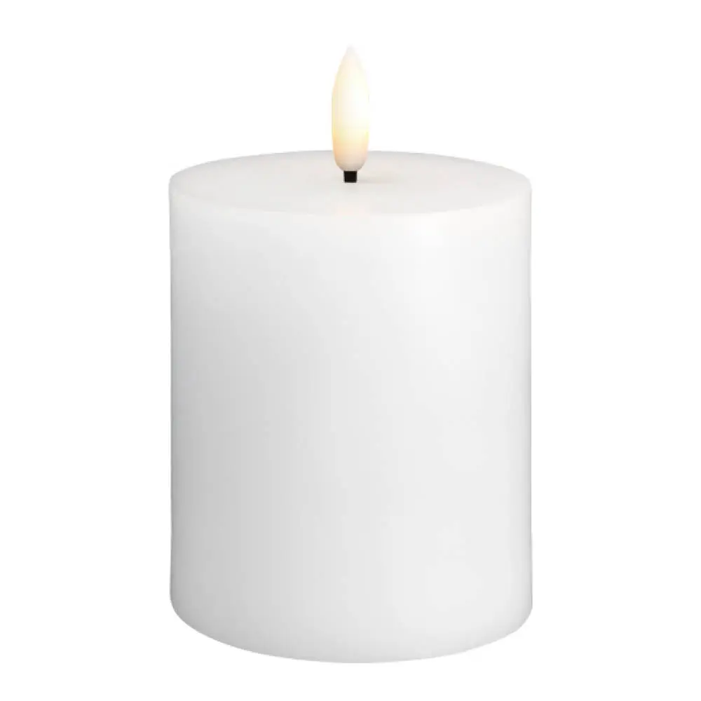 LED-pöytäkynttilä 7,4x10 cm silk white