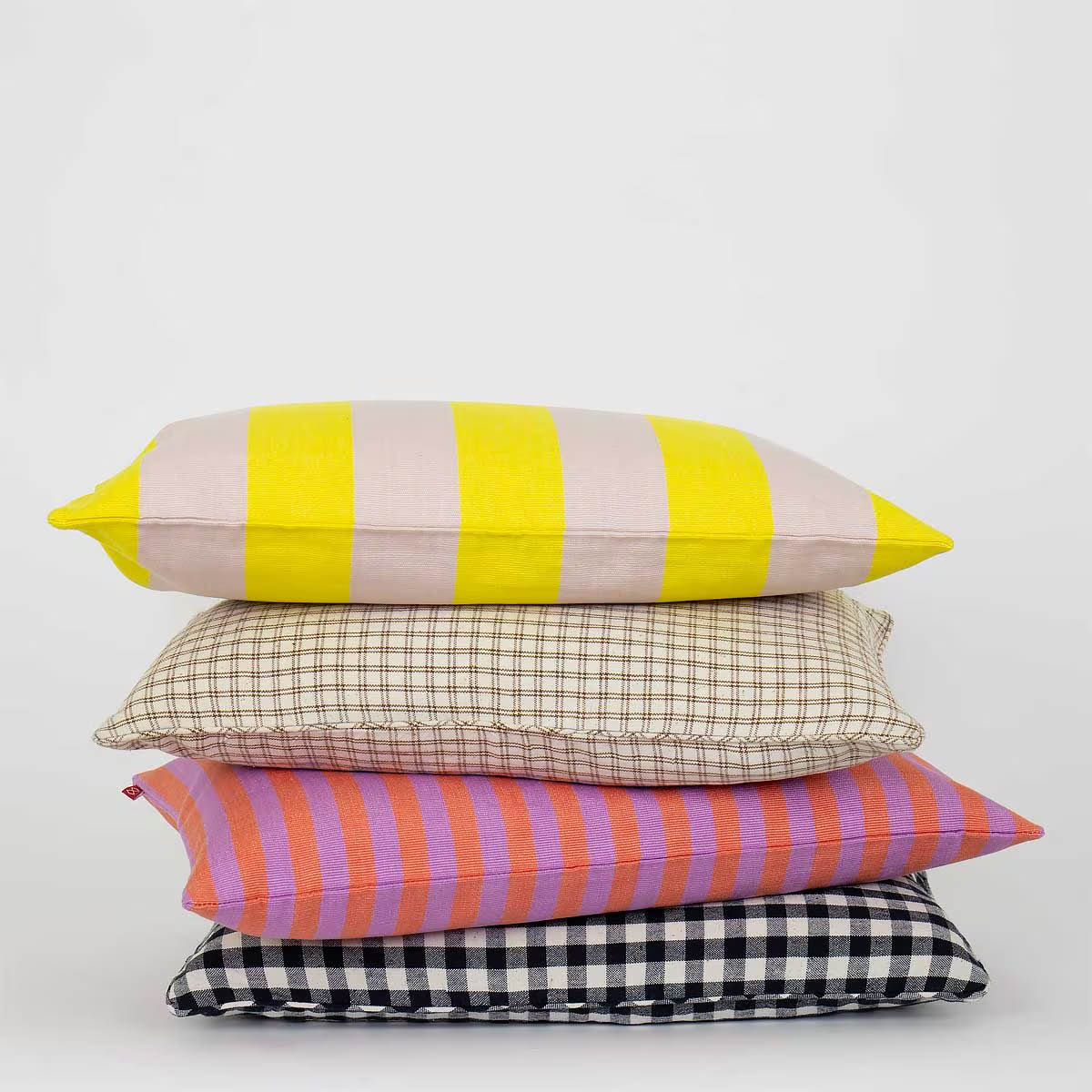 A World of Craft Carla kuddfodral 30x50 cm gul/ljusrosa