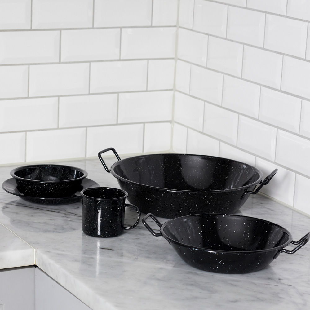 Sagaform Doris Emaljerad Panna Medium Svart