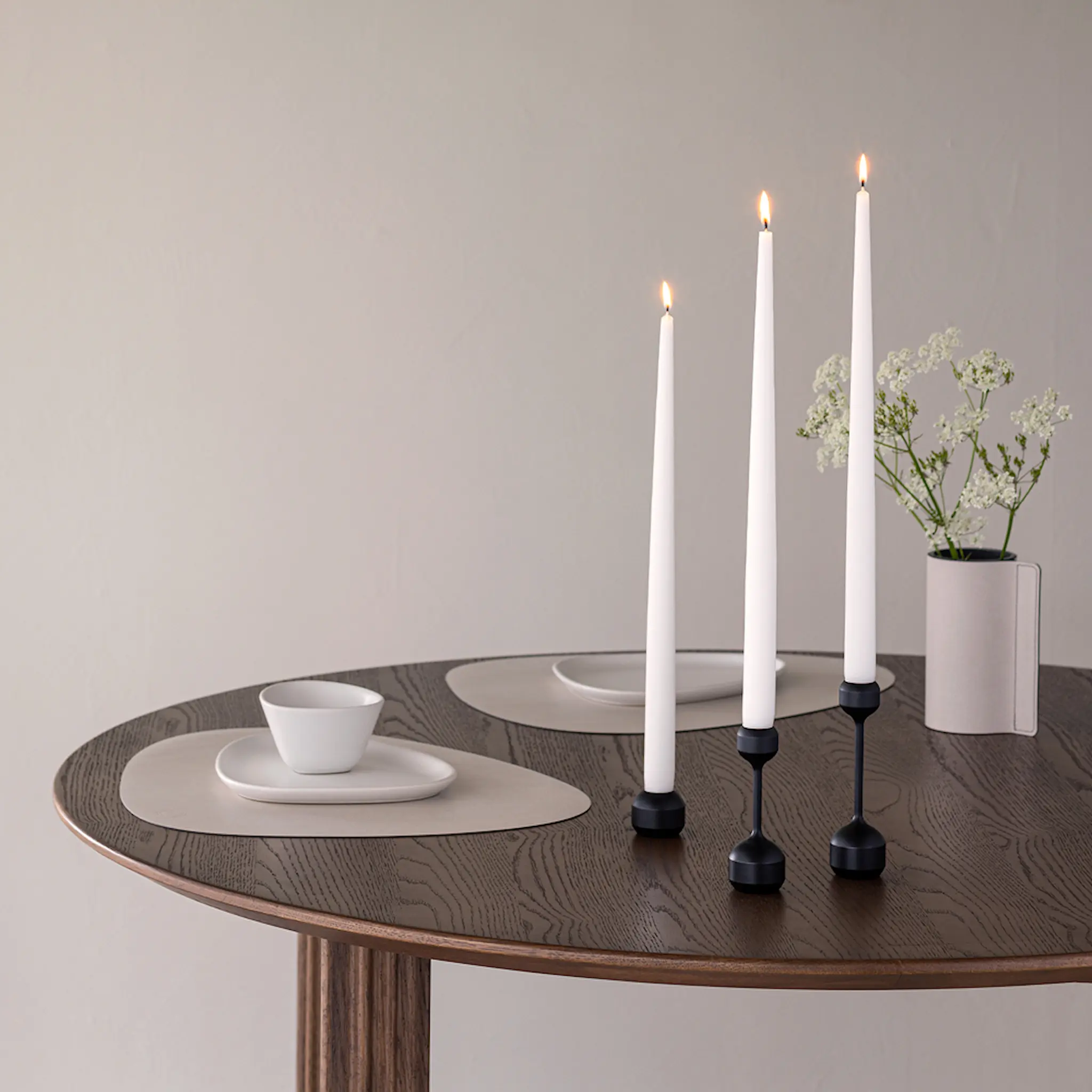 LIND DNA Silhouette Candleholder Silhouette 145 Candle Holder Svart