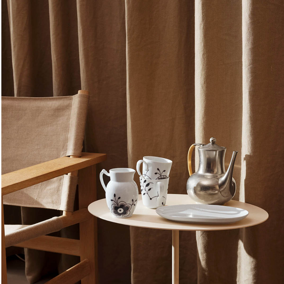 Royal Copenhagen Sort Mega Riflet mugge 38 cl