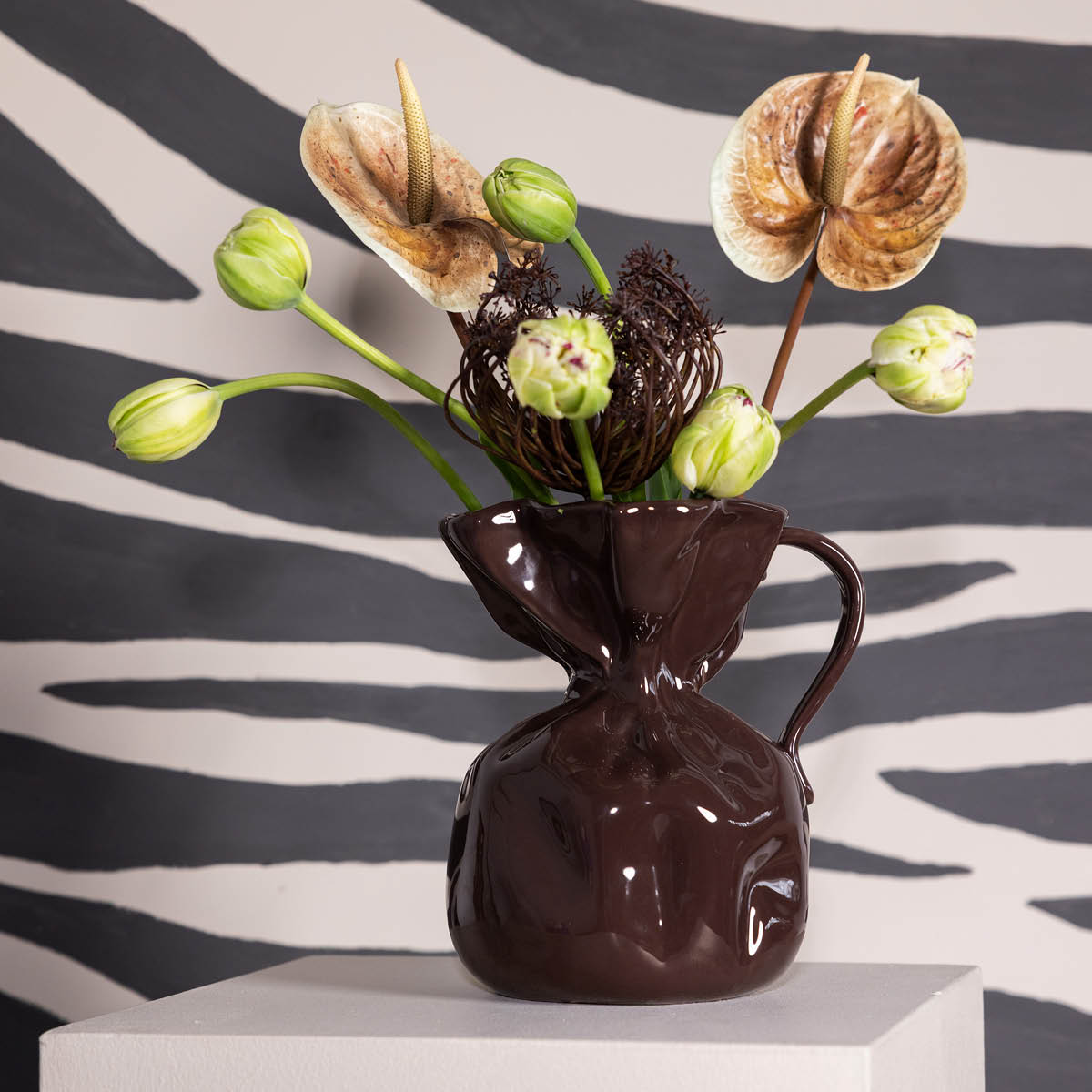 ByOn Crumple vase 26 cm brun