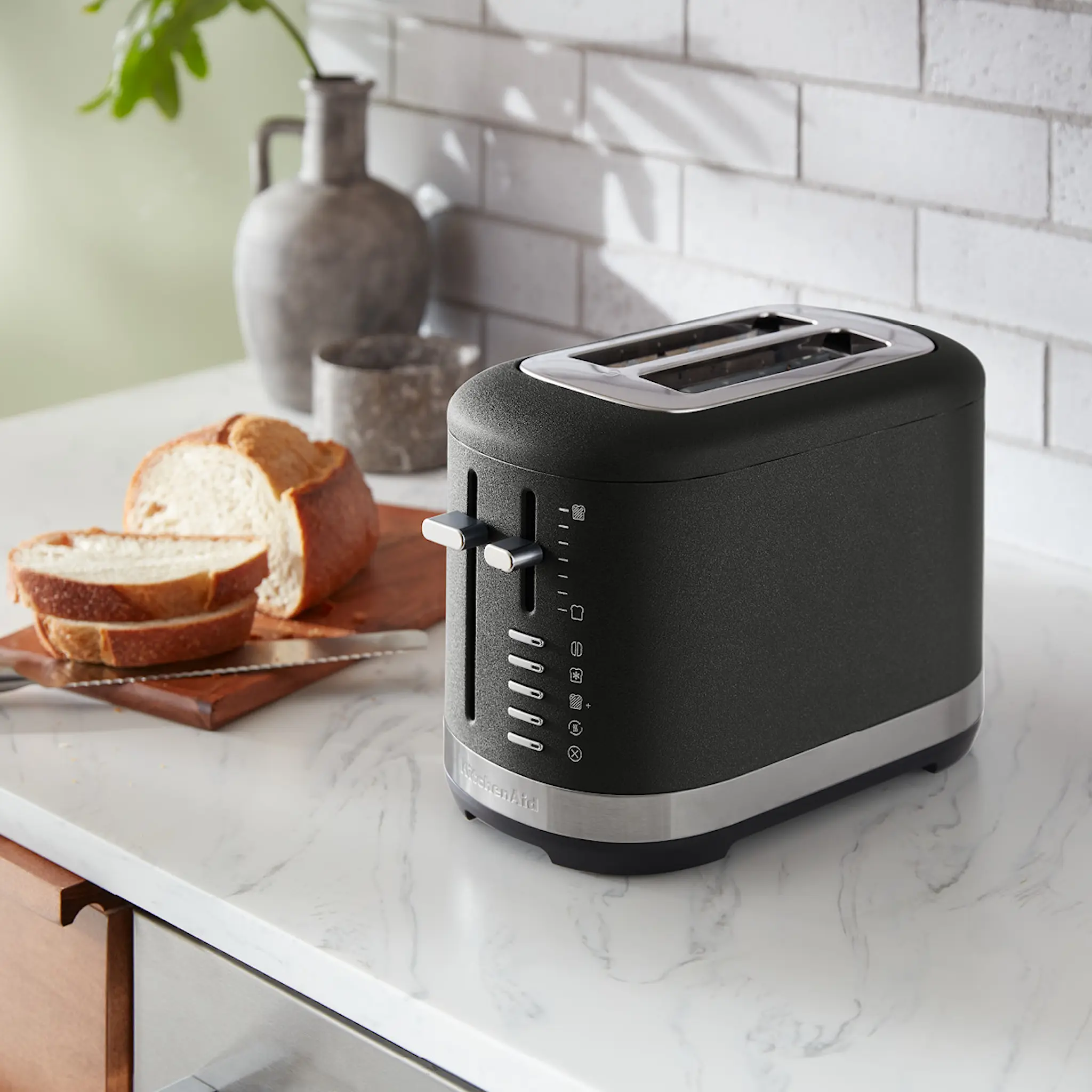 KitchenAid KitchenAid brödrost 2 skivor 5KMT2109EBK cast iron black