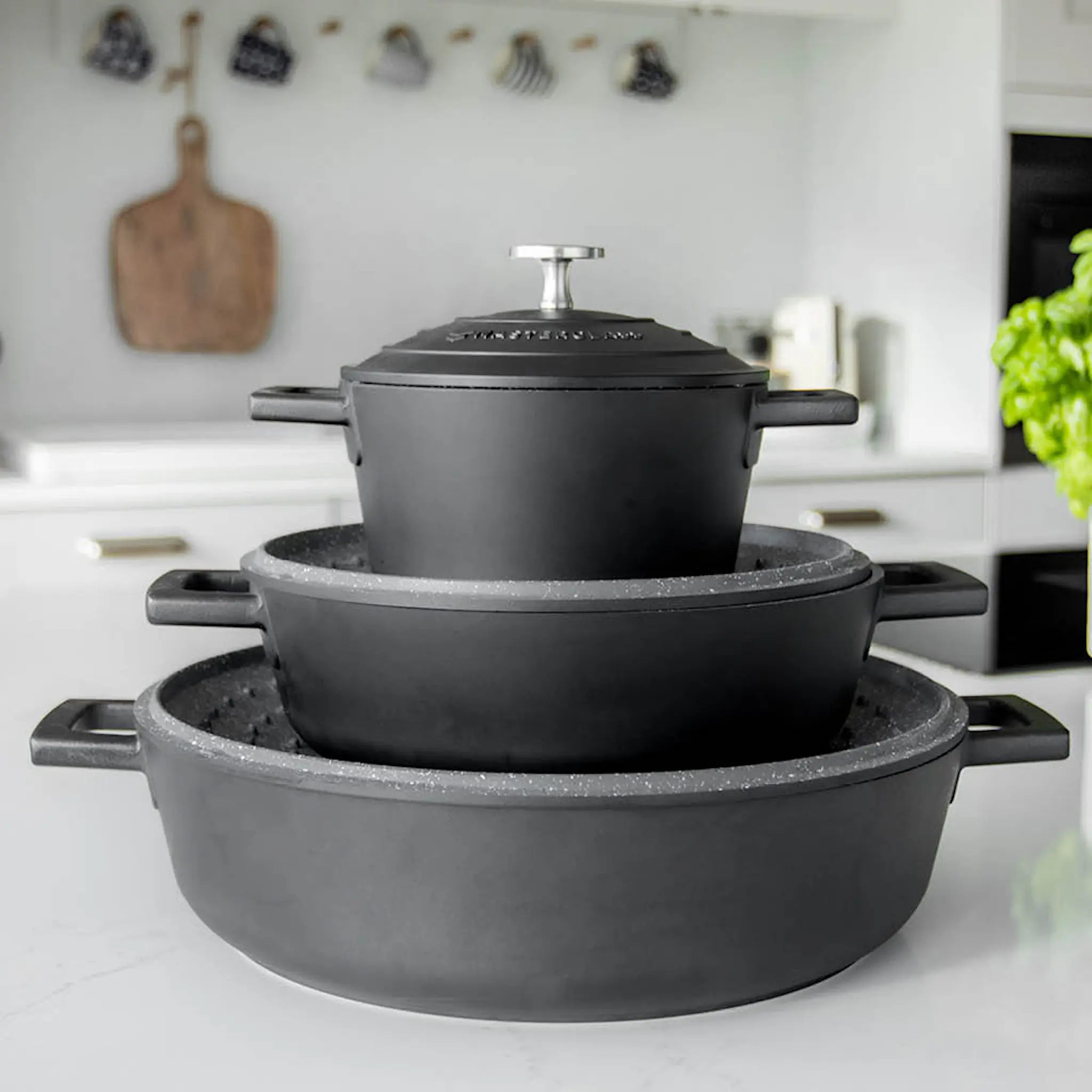 MasterClass Cast Aluminium låg gryta 5 L svart