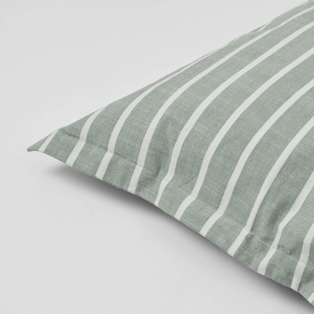 Broste Copenhagen Marta Tyynynpäällinen 50x50 cm Agave Green/Light Beige