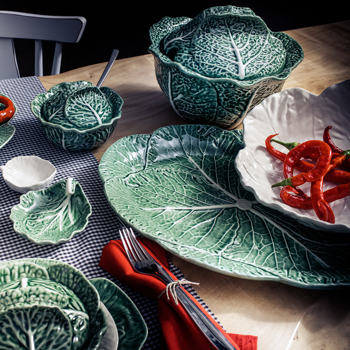 Bordallo Pinheiro Cabbage terrin kålblad 3 L grön