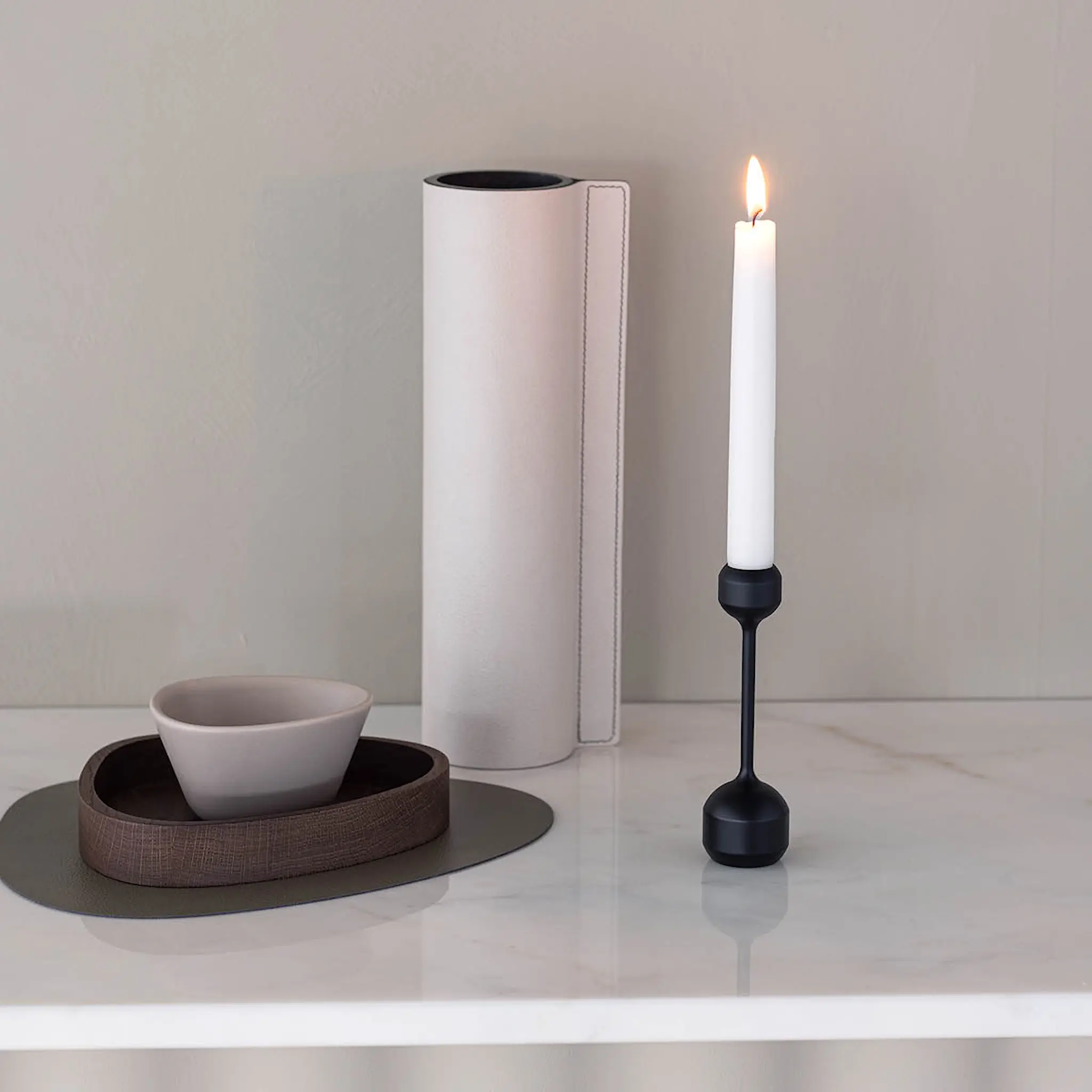 LIND DNA Silhouette Candleholder Silhouette 145 Candle Holder Svart