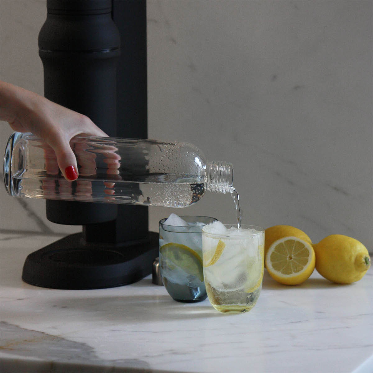 Bubliq Glass kolsyremaskin matt svart