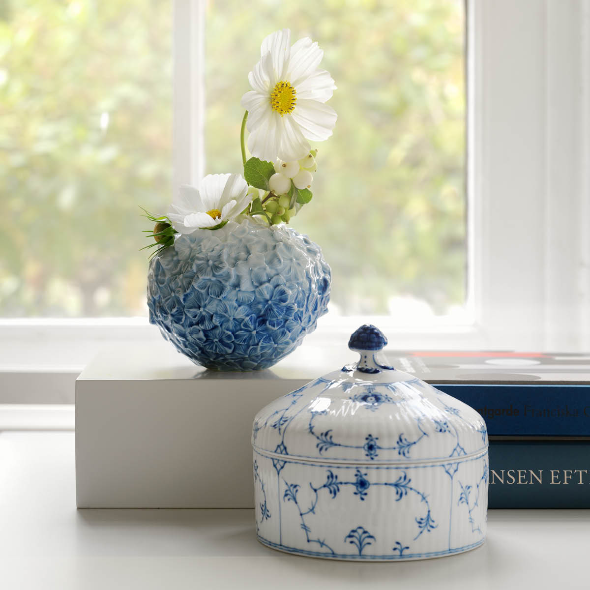 Royal Copenhagen The Art of Giving Flowers vas 11x12 cm Hortensia blå