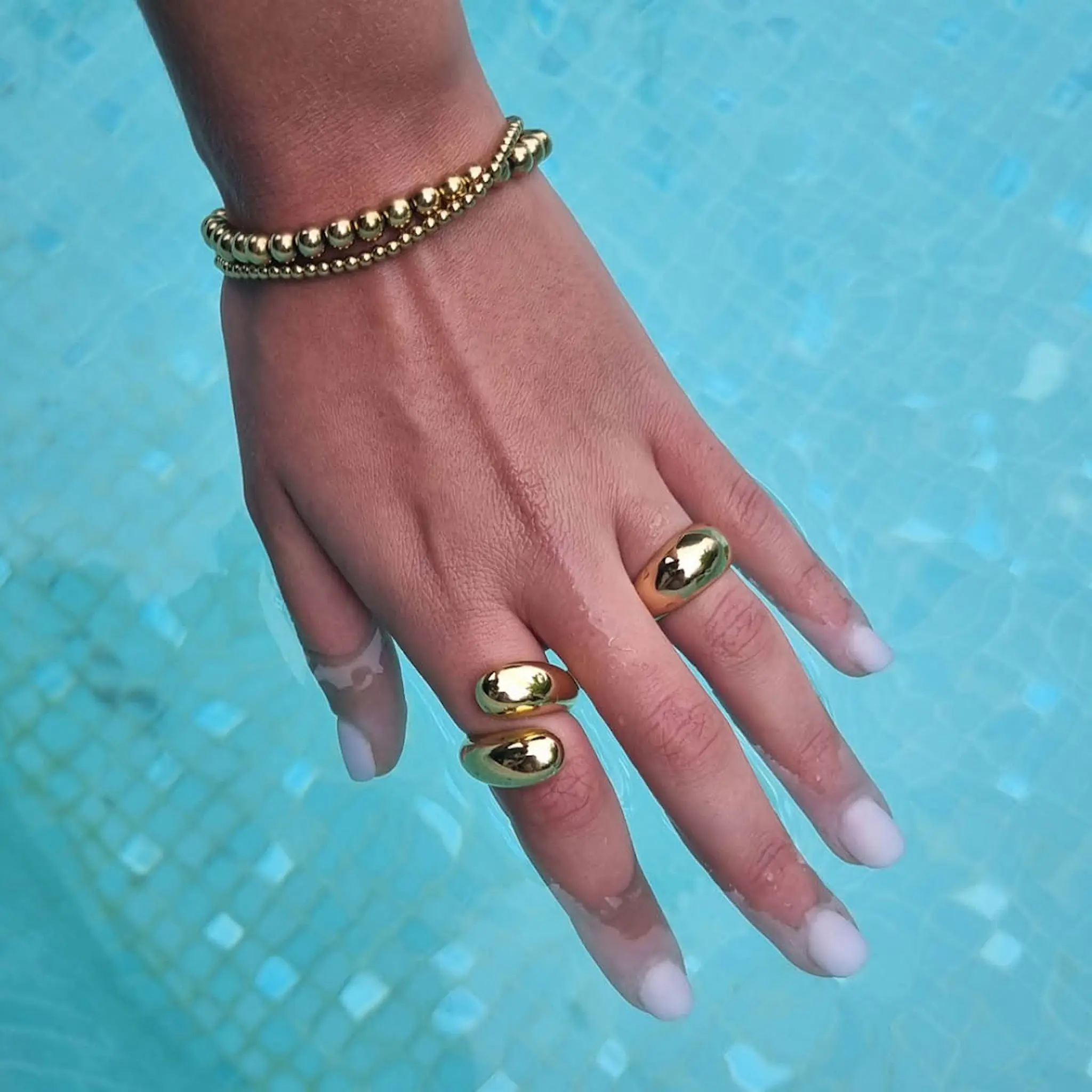 A&C Oslo AS Steel - Essentials armband dubbla med kulor guld