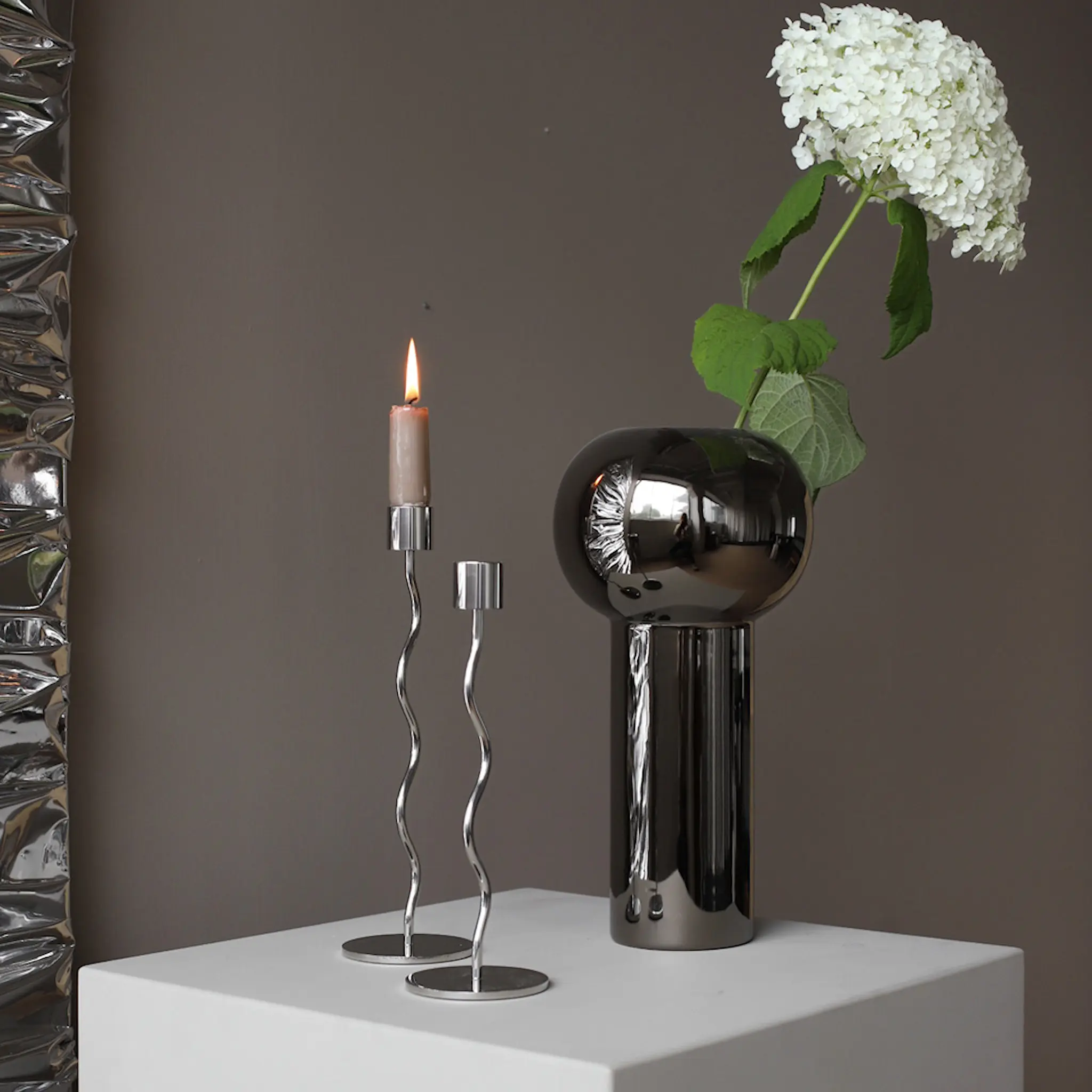 Cooee Curved Ljusstake 26 cm Silver