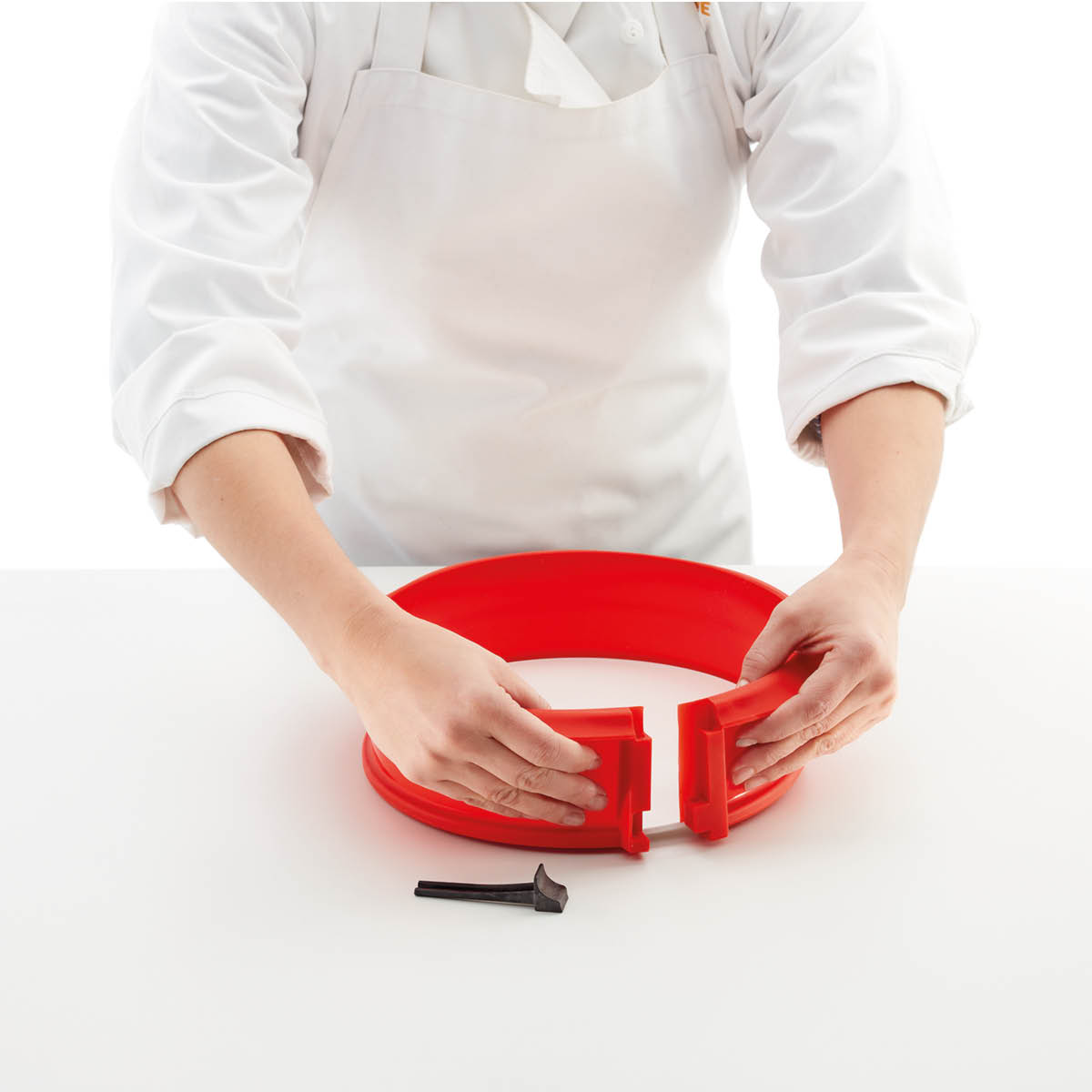 Lékué Springform i silikon med tallrik 23 cm 2,5 L röd/vit