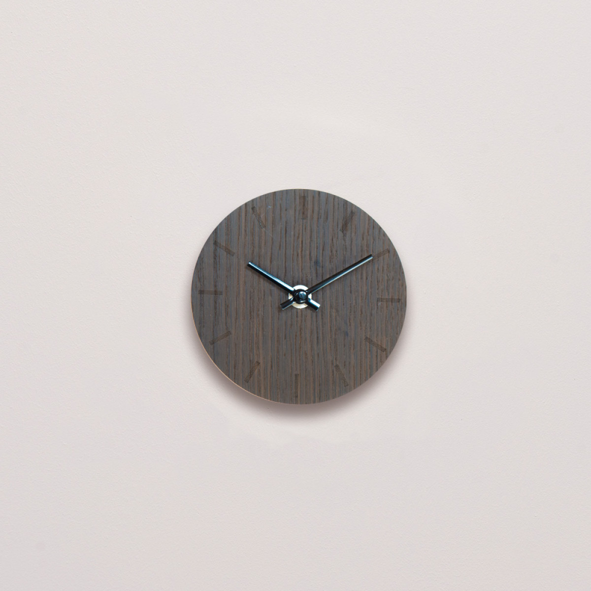 Hemverk Dark Oak Pöytäkello 12 cm Tumma tammi/Musta