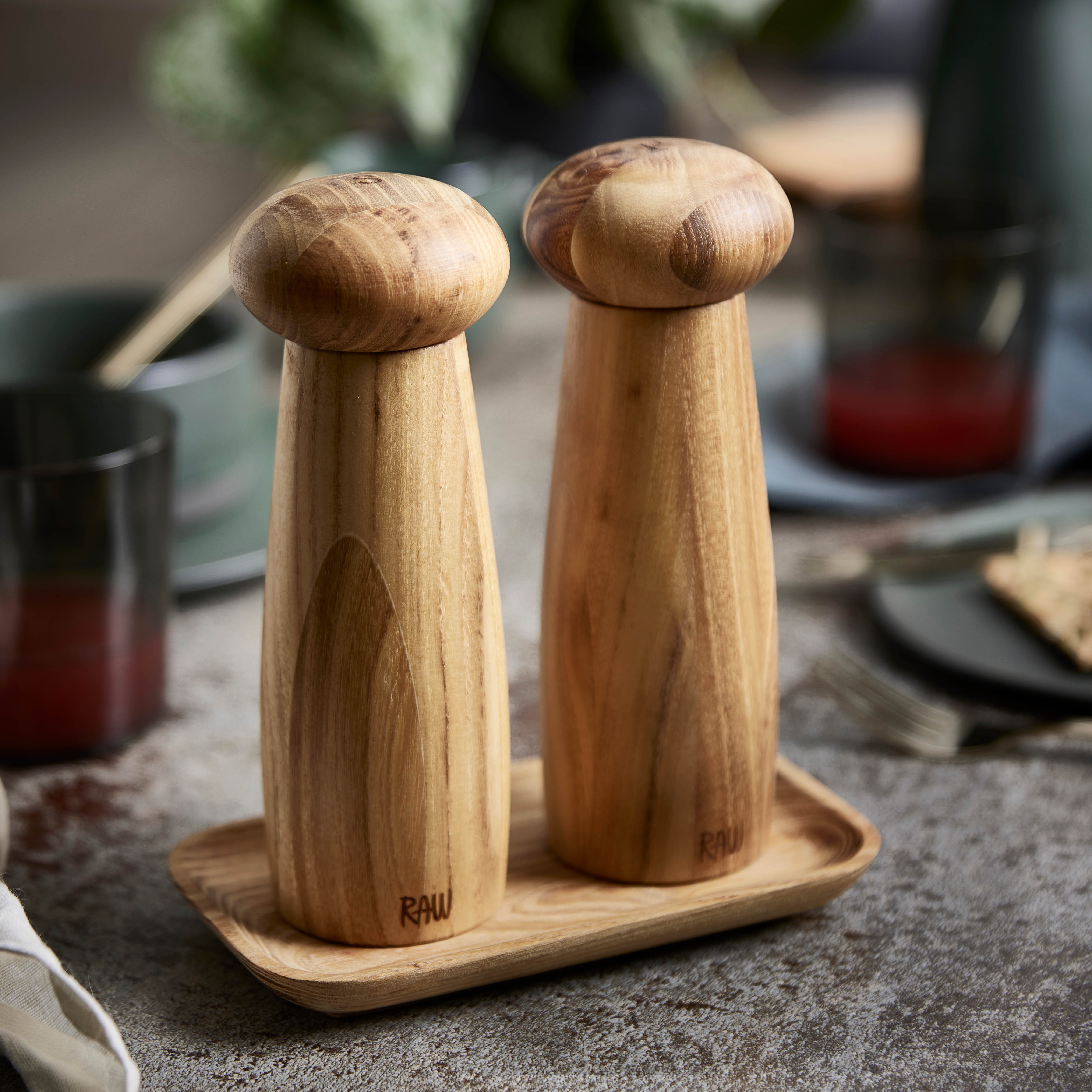 Aida Raw Kvarnset med bricka 18,5 cm 3 delar Teak