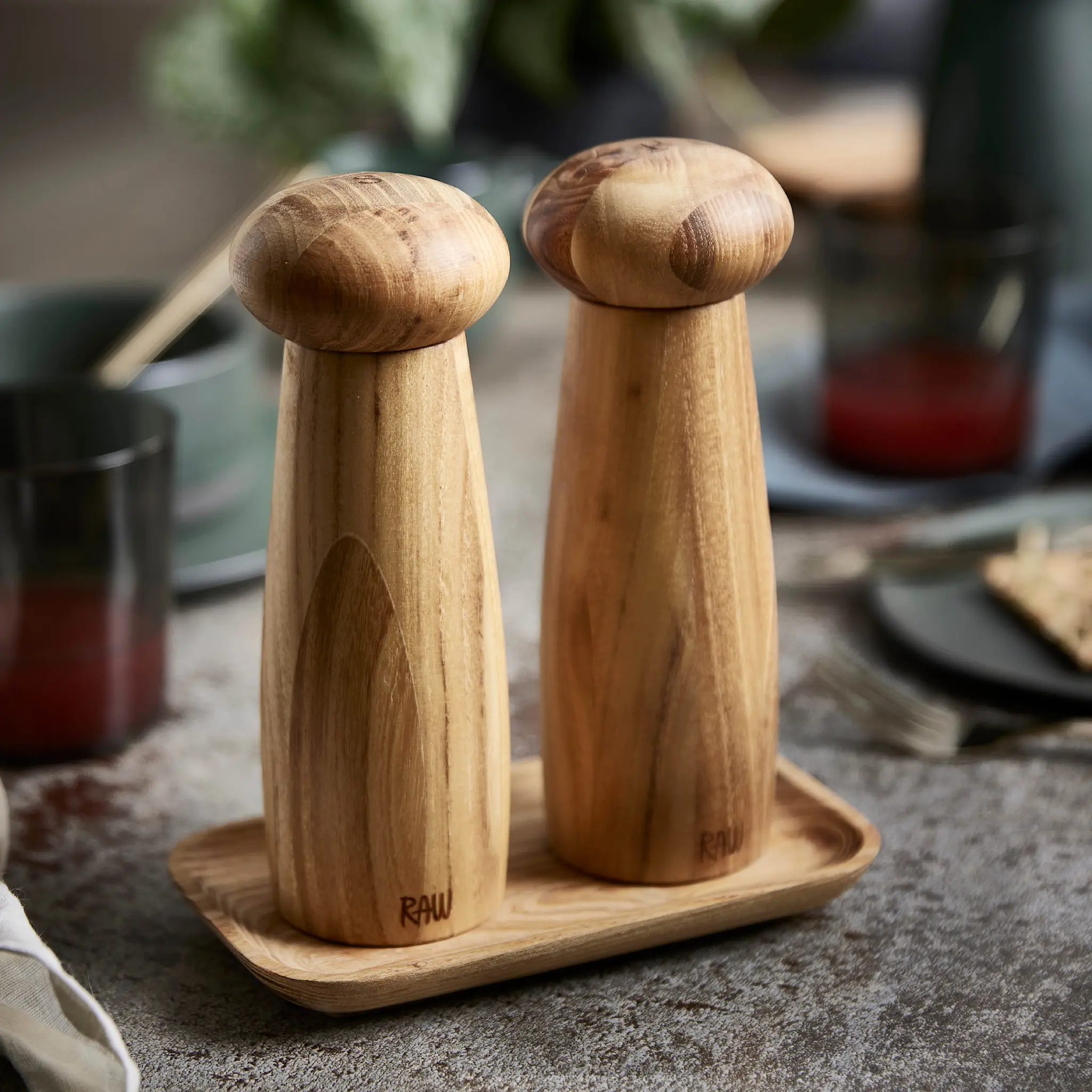 Aida Raw Kvarnset med bricka 18,5 cm 3 delar Teak