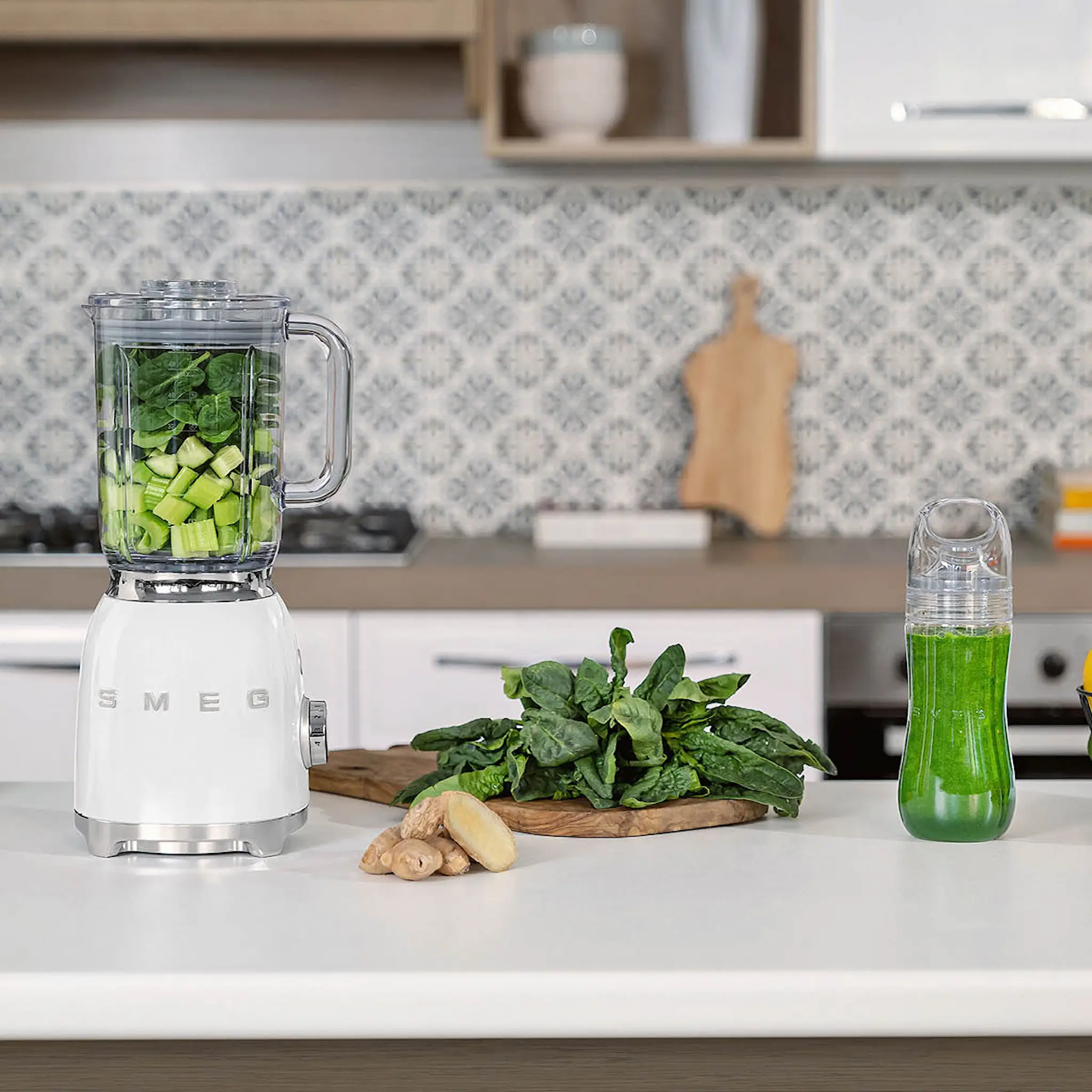 Smeg Blender BLF03 1,5L hvit