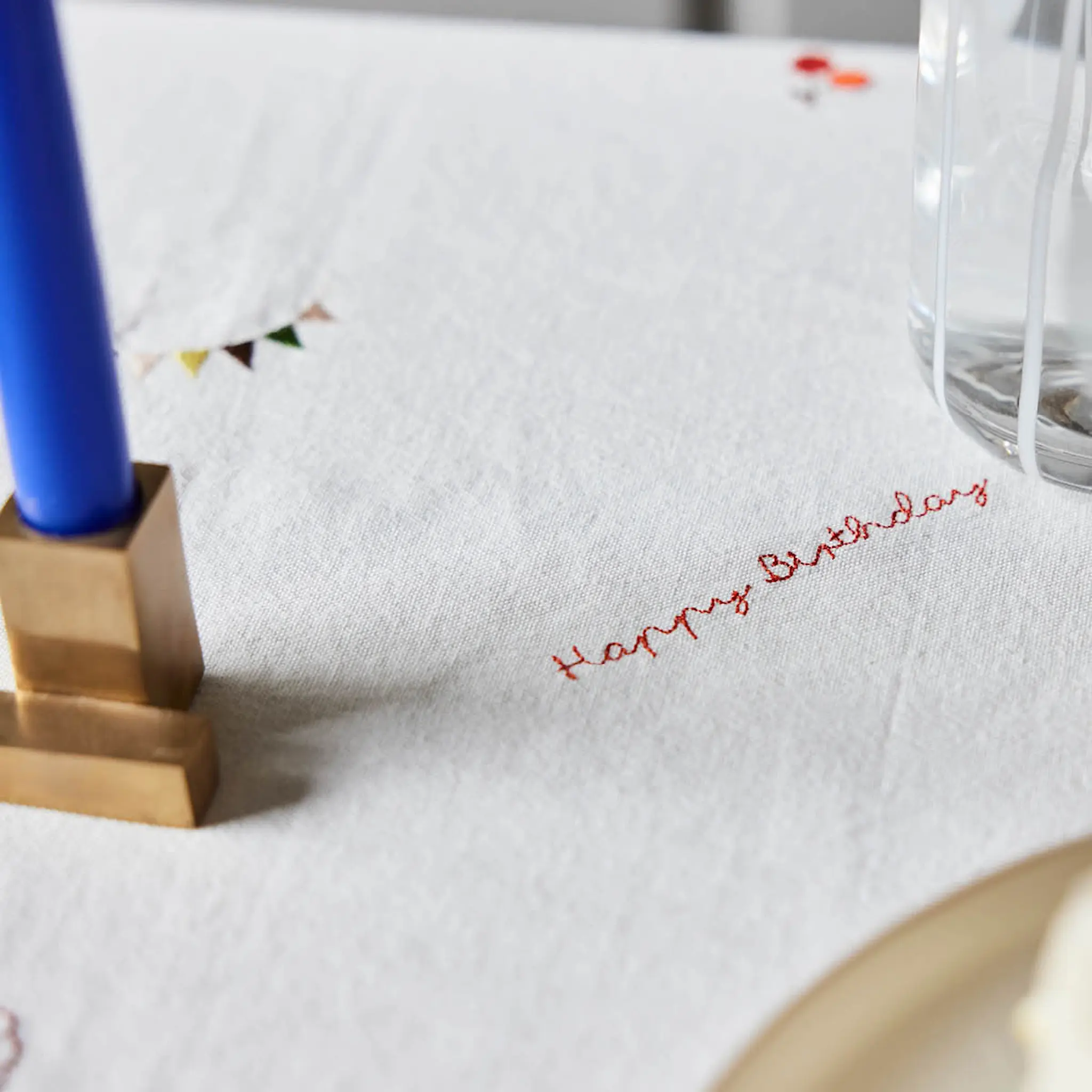 OYOY Birthday Pöytäliina 260x140 cm Offwhite