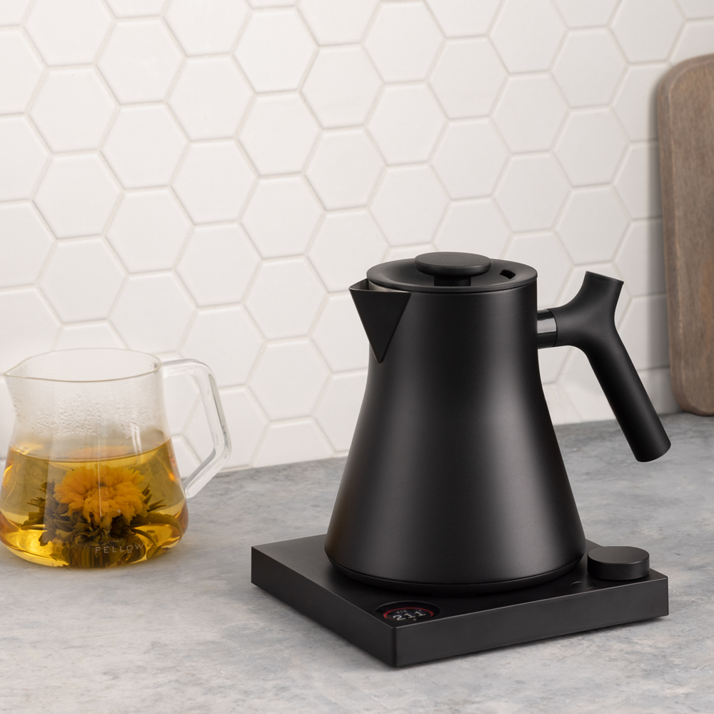 Fellow Corvo EKG Pro elektrisk vattenkokare 0,9 L mattsvart