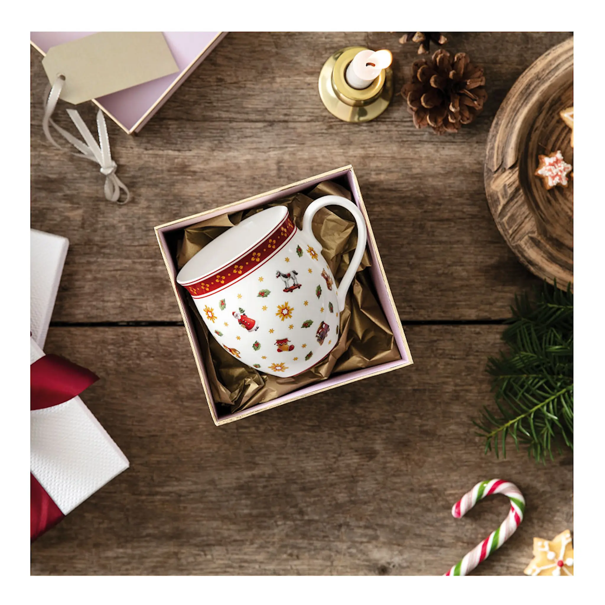 Villeroy & Boch Toy's Delight mugg 39 cl vit/röd