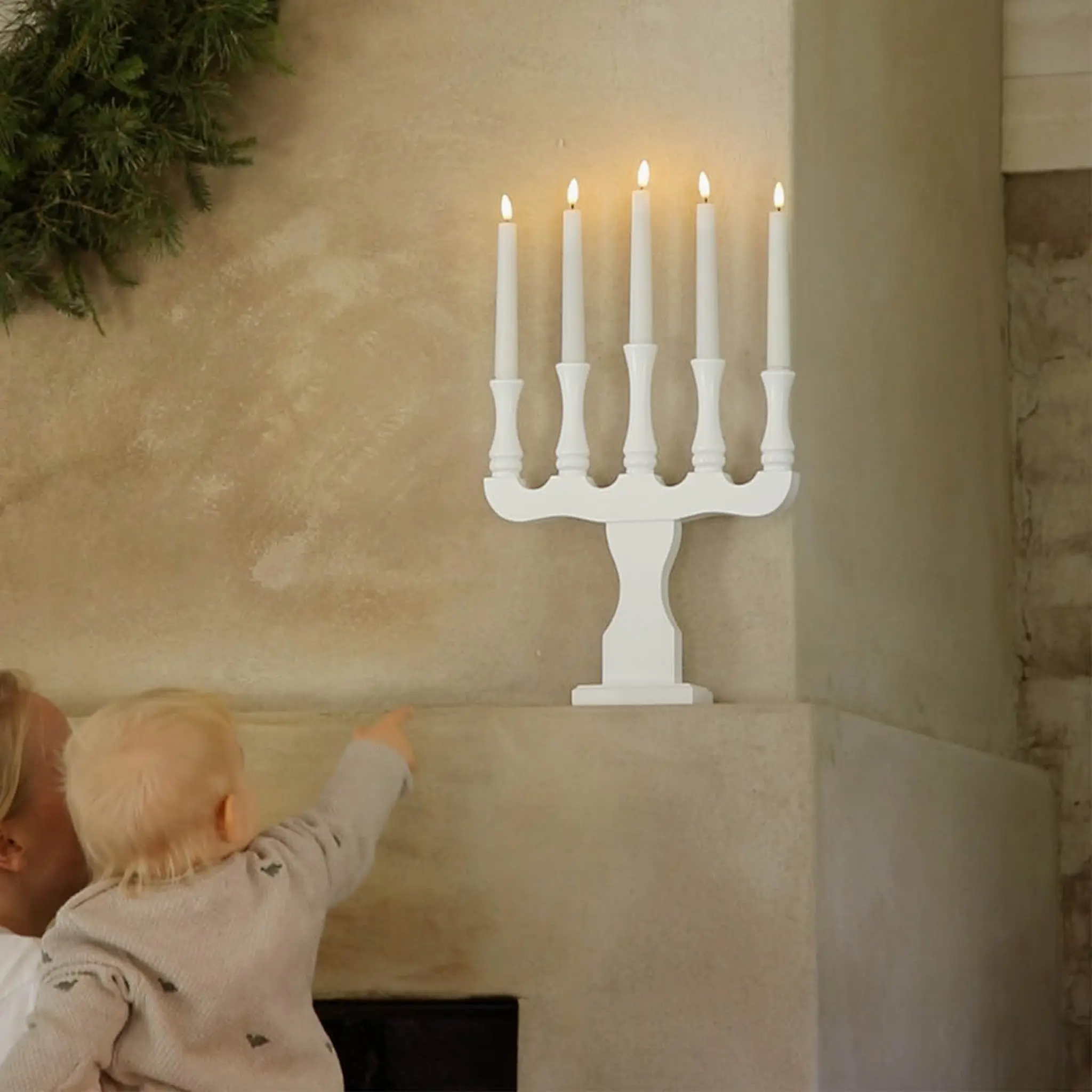 Markslöjd Rydboholm adventsljusstake 5 ljus LED 53 cm vit