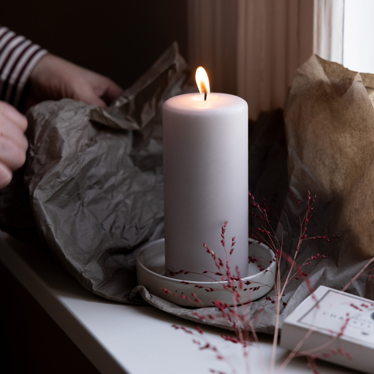 Liljeholmens Pöytäkynttilä steariini 6,8x15 cm Harmaa