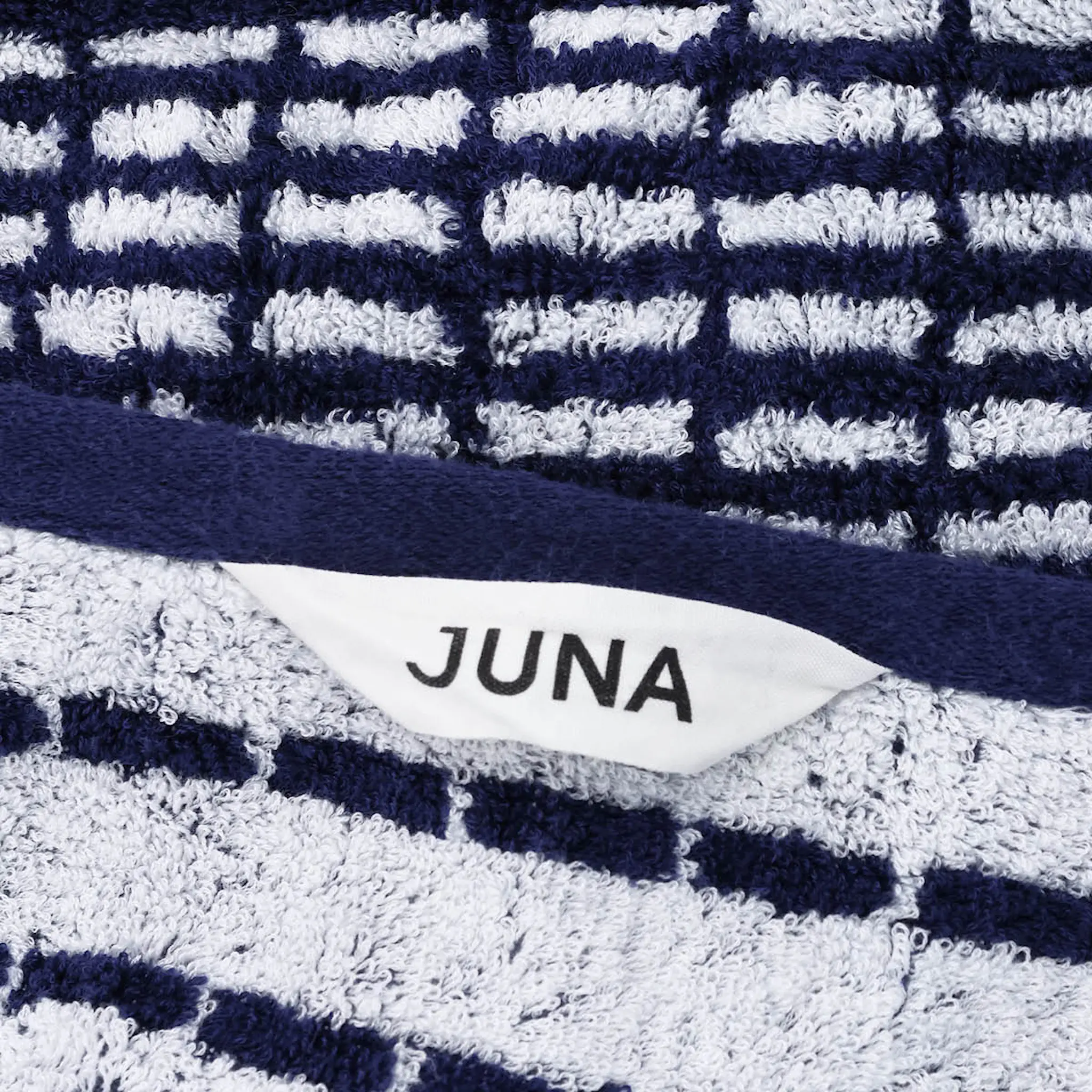 Juna Nuance handduk 50x100 cm mörkblå/vit