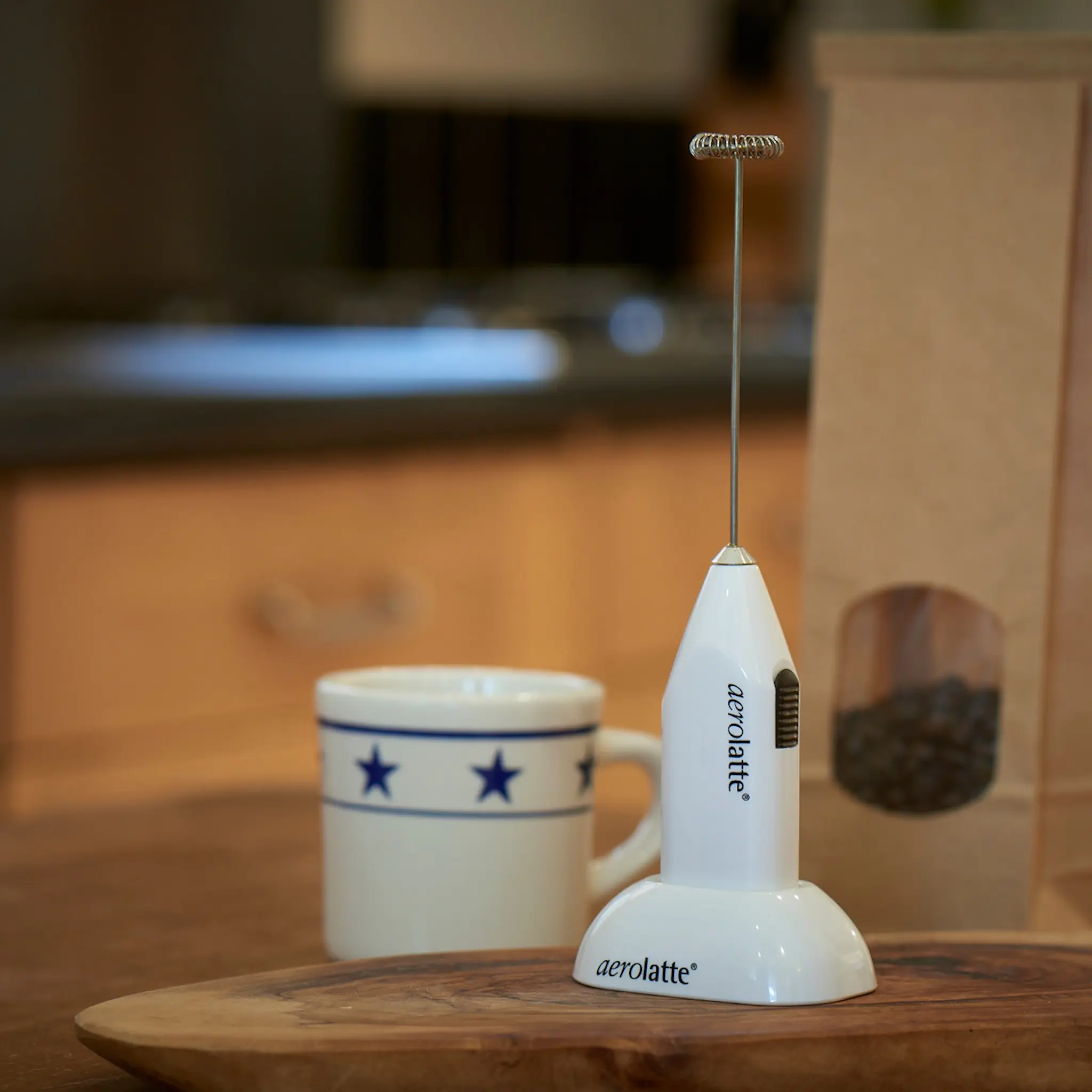 Aerolatte Mjölkskummare med hållare kräm