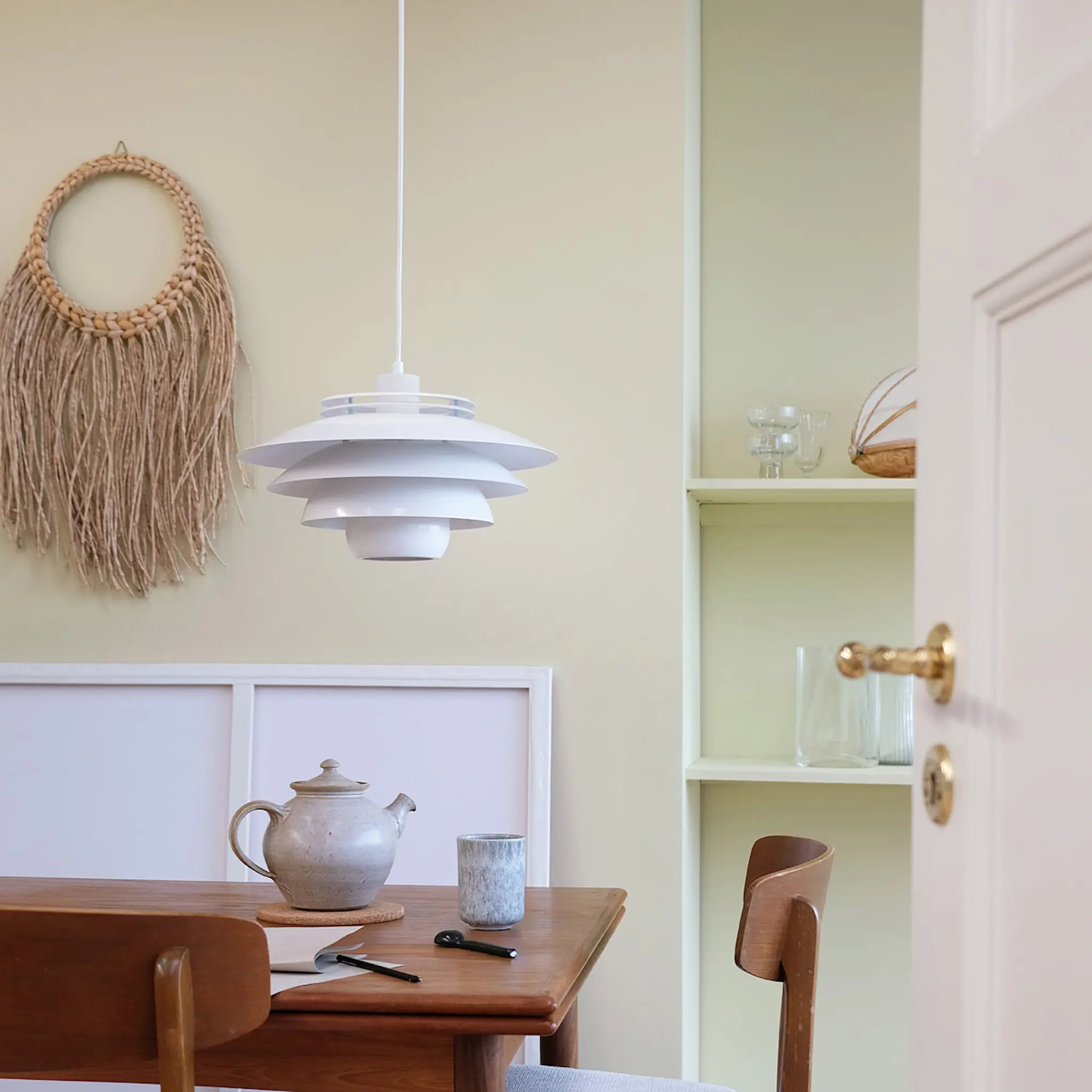 Dyberg Larsen EJKA Kattovalaisin 20 cm Valkoinen