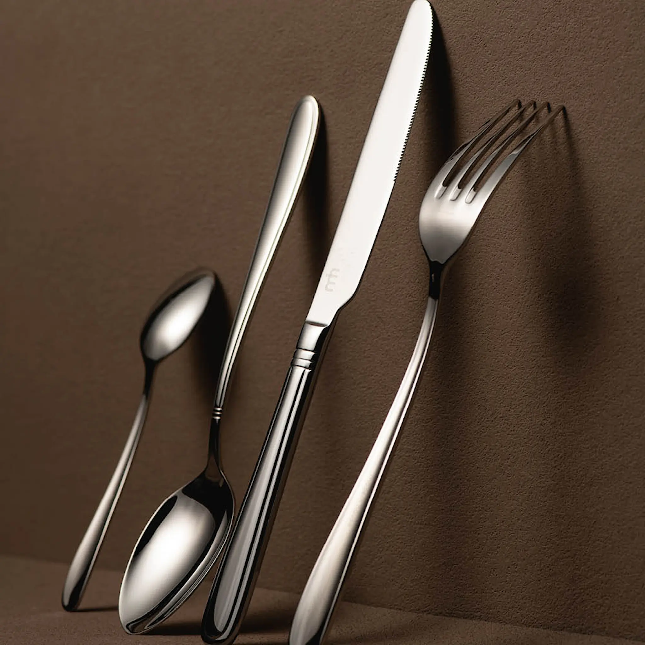 Modern House Lilje bestikksett 48 deler polert stål