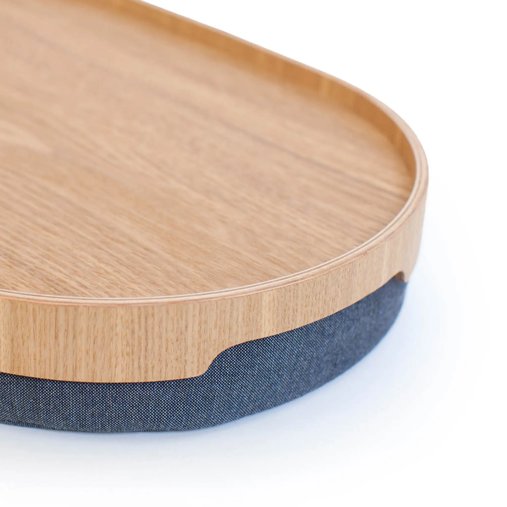 Bosign CurveLine anti-slip knäbricka 39x26 cm pilträ/grå