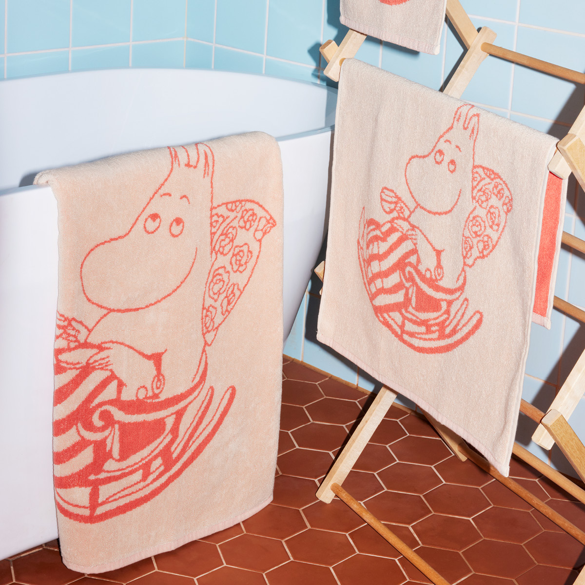 Moomin Arabia Mumin badhandduk 70x140 cm muminmamman persika