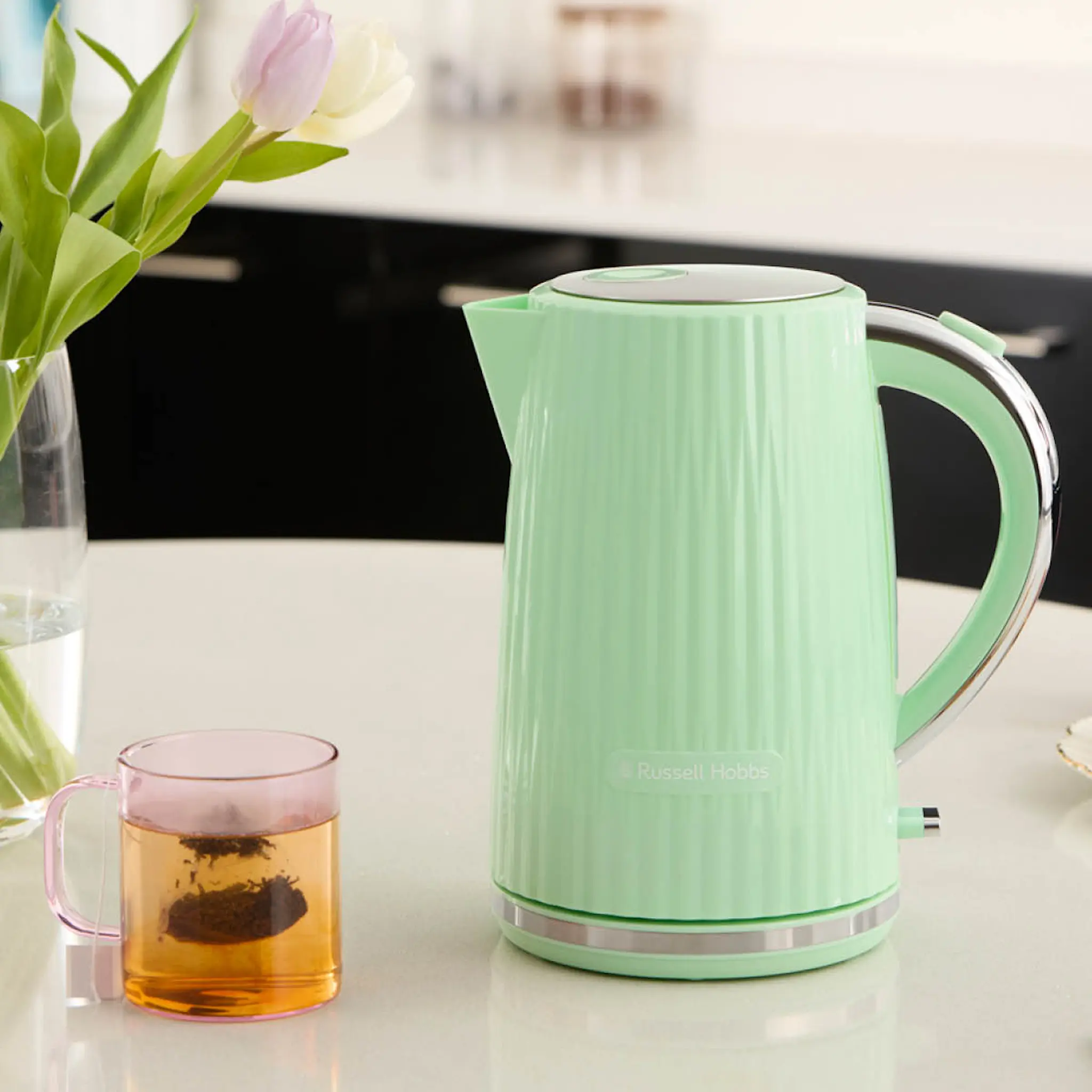 RUSSELL HOBBS Eden vattenkokare 27362-70 1,7 L 2400W pistage