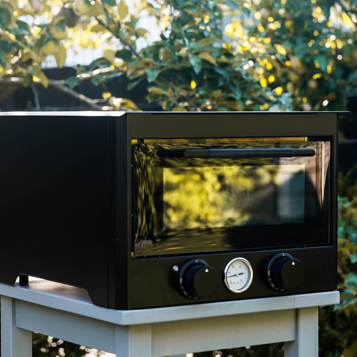 Grand Gourmet Pizzauuni monitoimiuuni ulkokäyttöön Musta