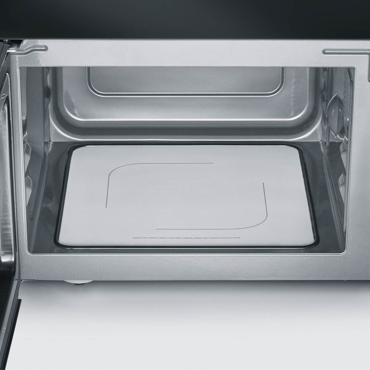 Severin Mikroaaltouuni MW7763 keraamisella pohjalla ja grillillä 25L 900W