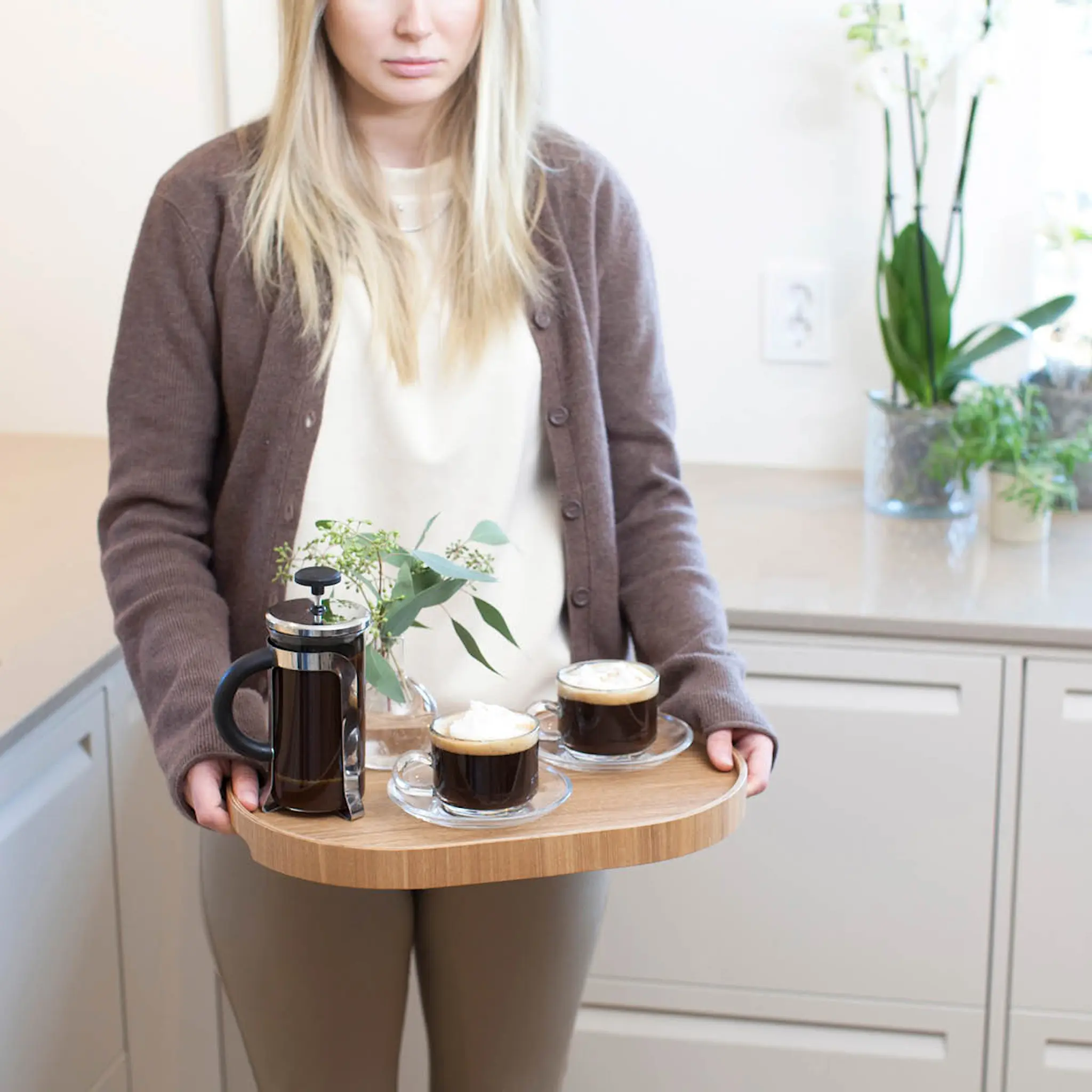 Bosign CurveLine serveringsbricka anti-slip 39x26 cm pilträ