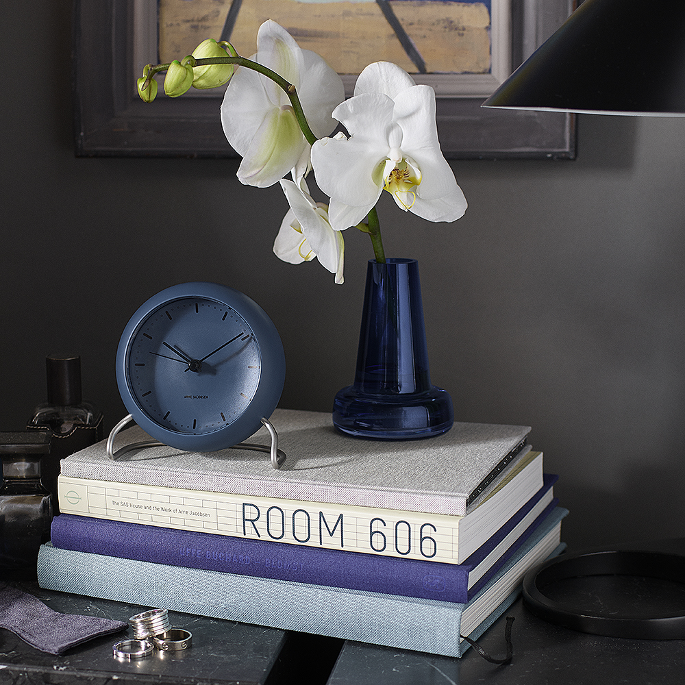 Arne Jacobsen City Hall Pöytäkello 11 cm Sininen