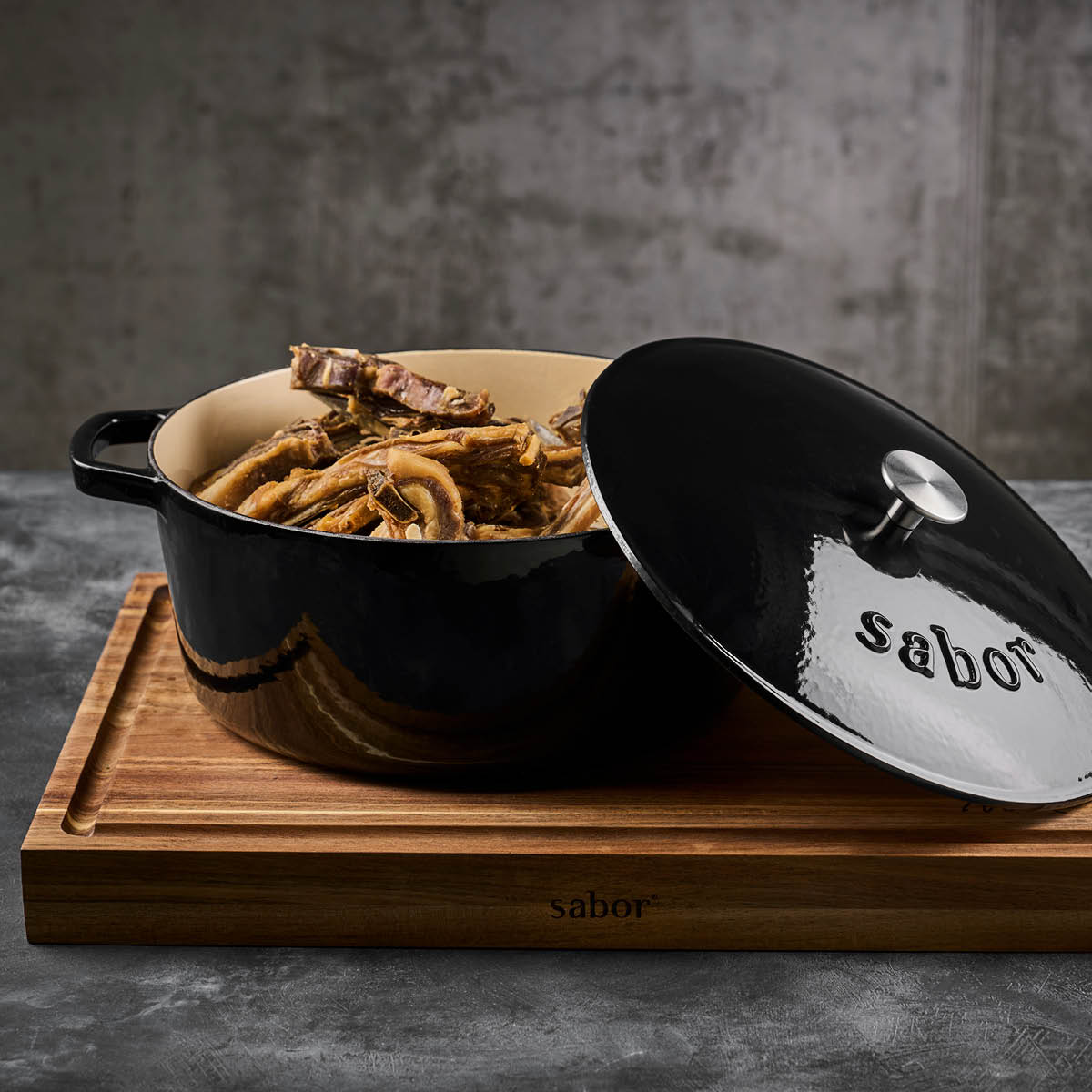 Sabor Moi skjærefjøl i tre 55x38 cm akasie