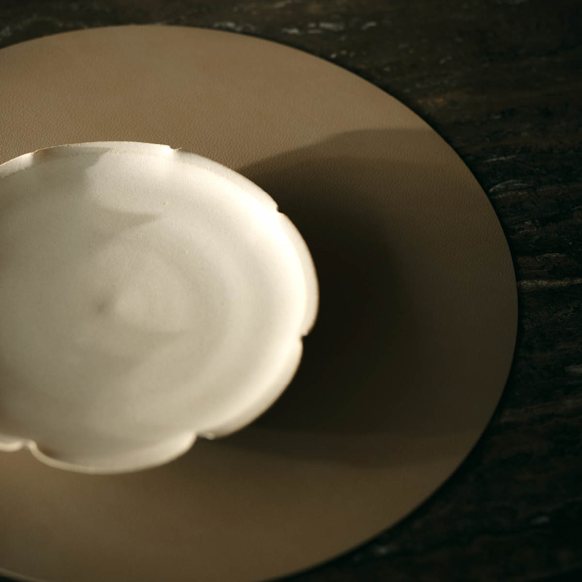 LIND DNA Circle Nupo bordstablett 38 cm Clay Brown