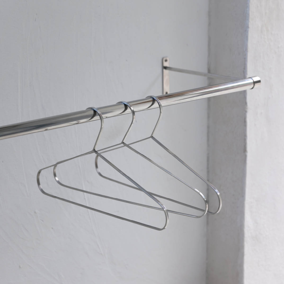 Mette Ditmer HANG-IT kleshenger 40x21 cm 2 stk pusset stål