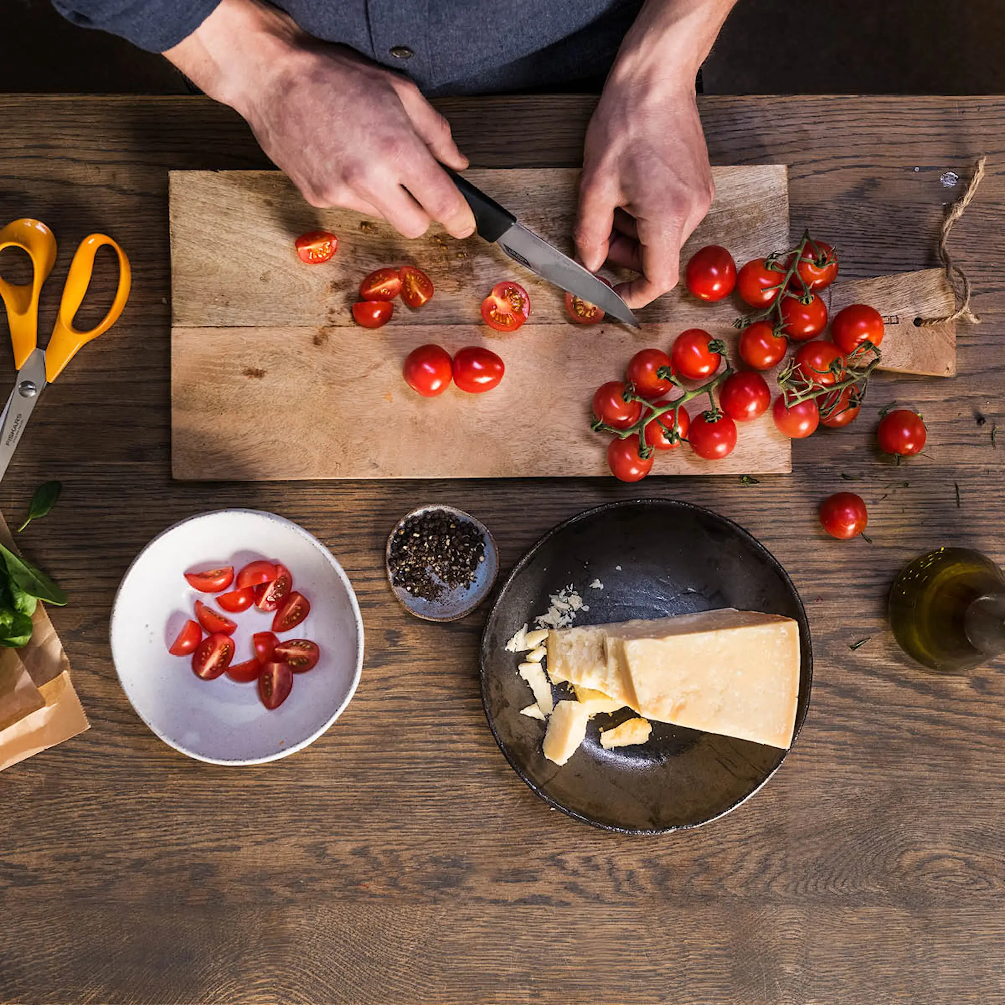 Fiskars Hard Edge Vihannesveitsi 11 cm