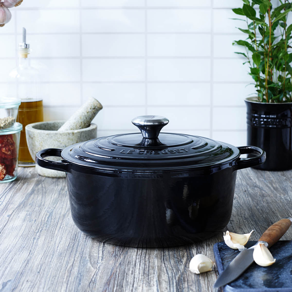 Le Creuset Signature Gjutjärnsgryta rund 24 cm 4,2 L black blank