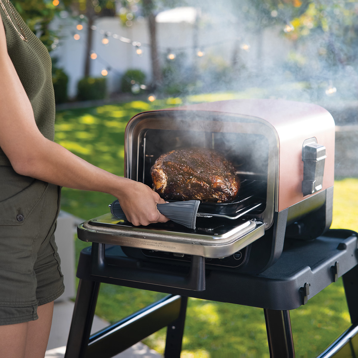 Ninja Woodfire elektrisk ugn för utomhusbruk 2400W