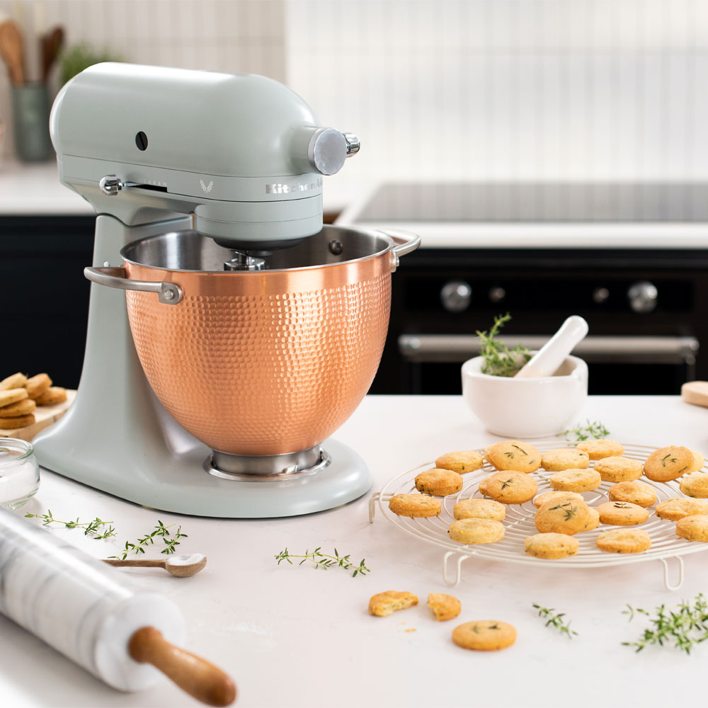 KitchenAid KitchenAid Artisan Köksmaskin 4,7 L 5KSM180LEELB Design Edition 2022 Blossom