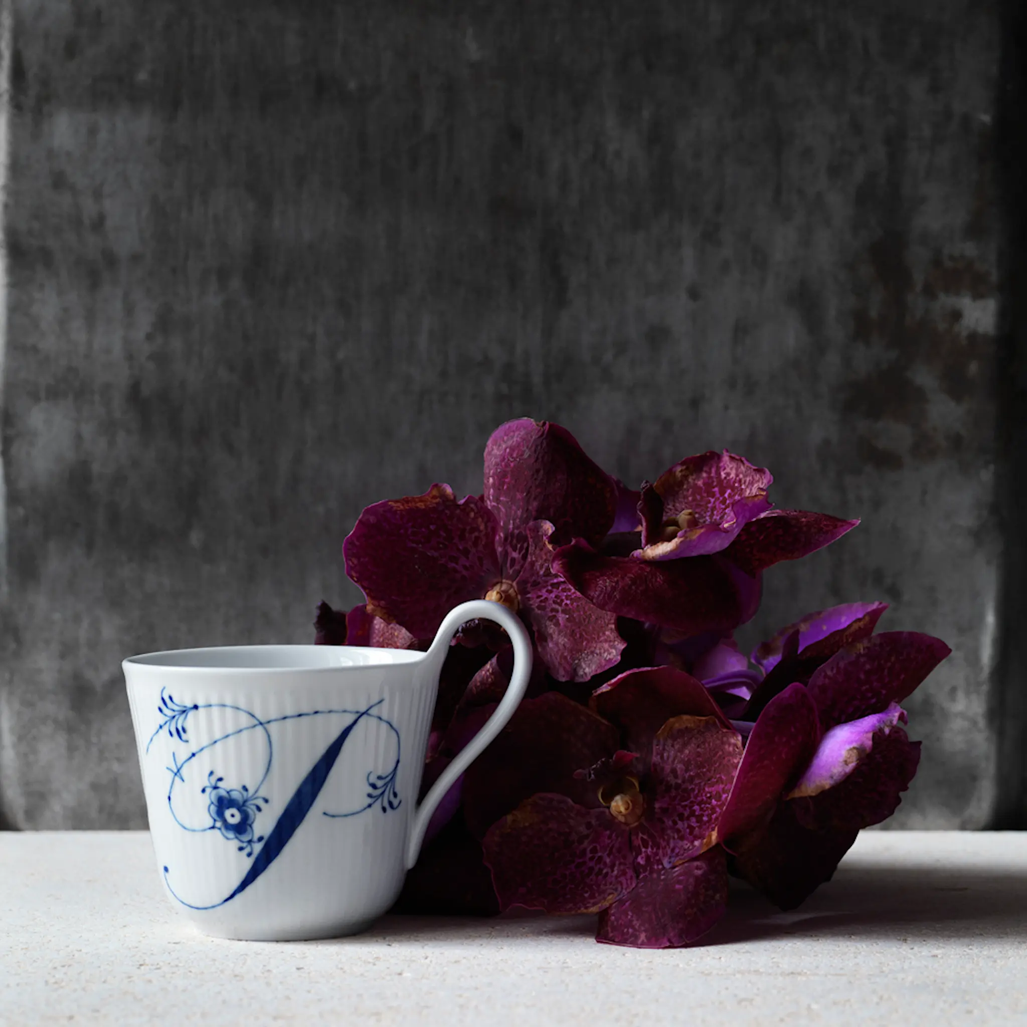 Royal Copenhagen Blue Fluted Pl Alphabet Mugg 33 cl P