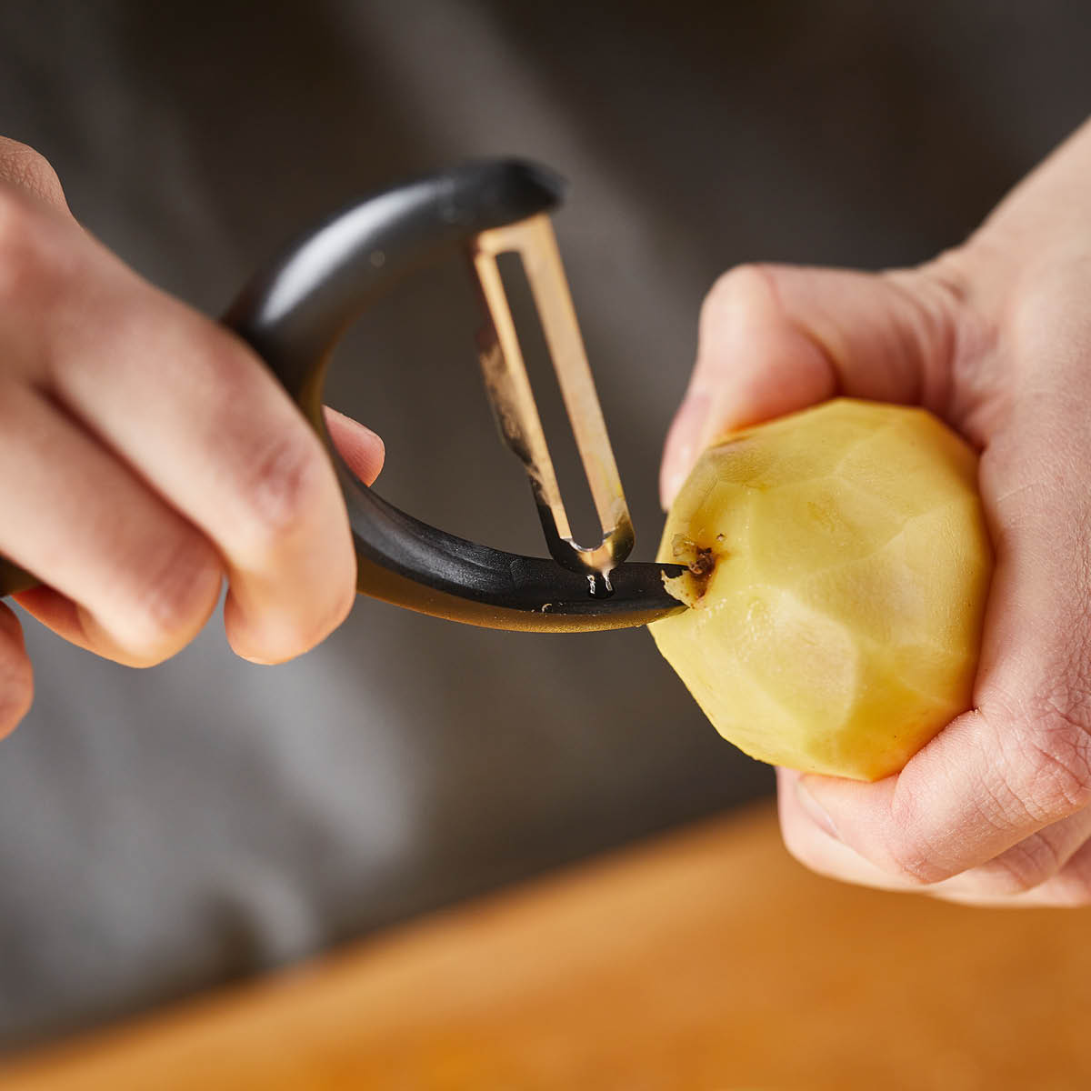 Fiskars Functional Form skreller m/tverrgående blad