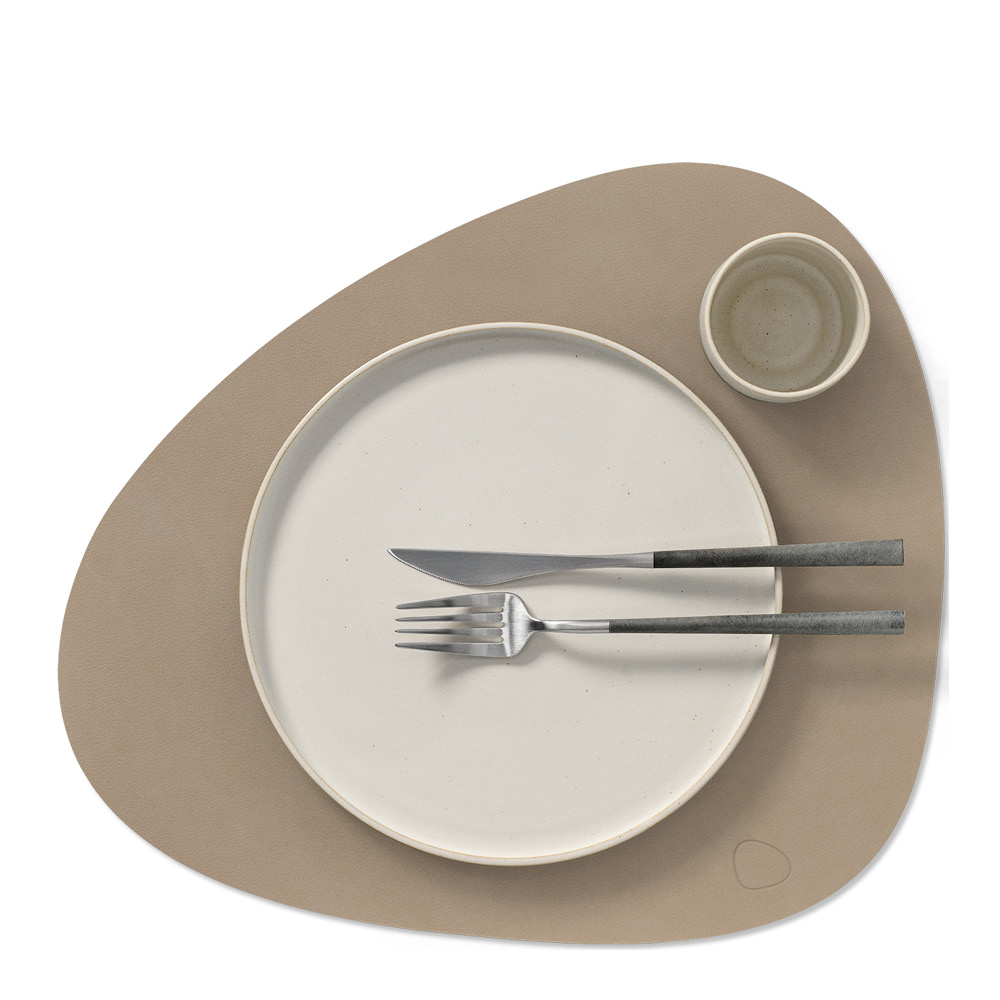 LIND DNA Curve Nupo Pöytätabletti 37x44 cm Clay Brown