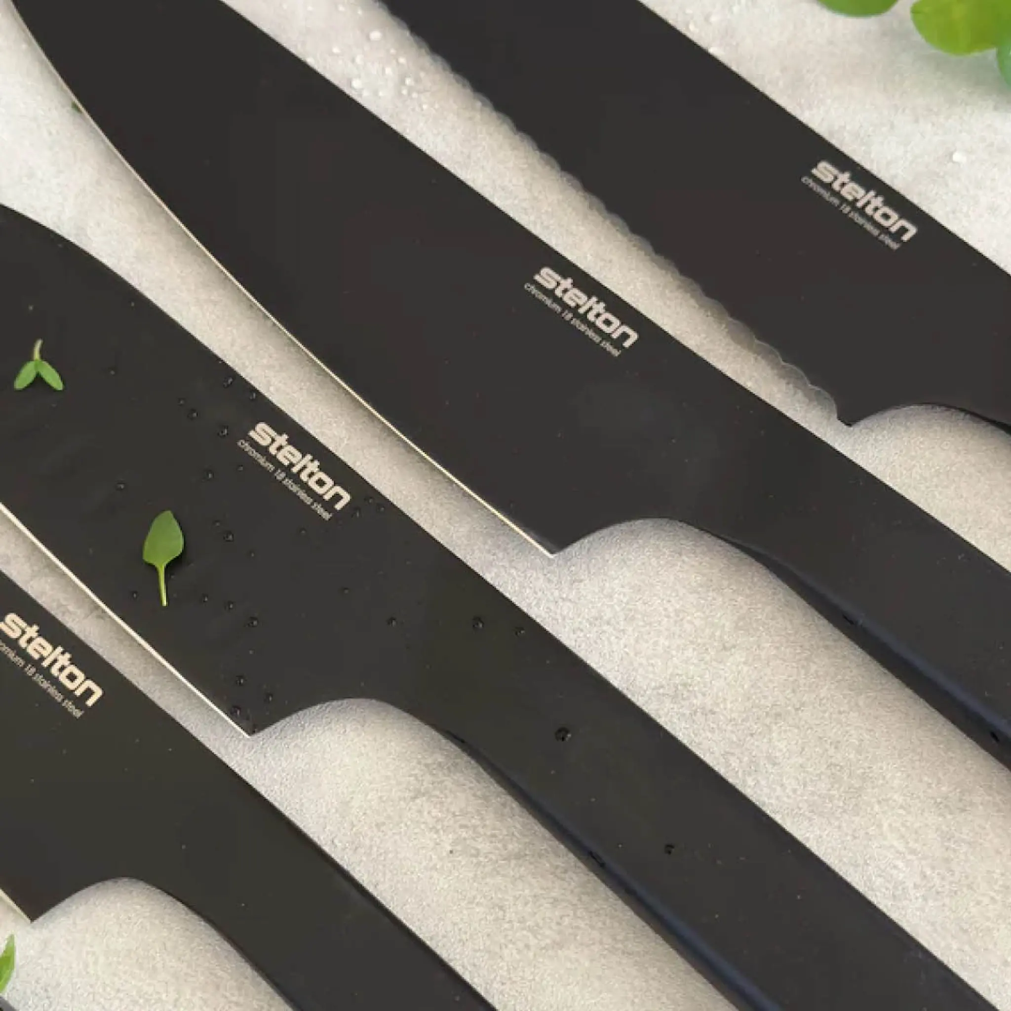 Stelton Pure Black knivset 4 delar svart