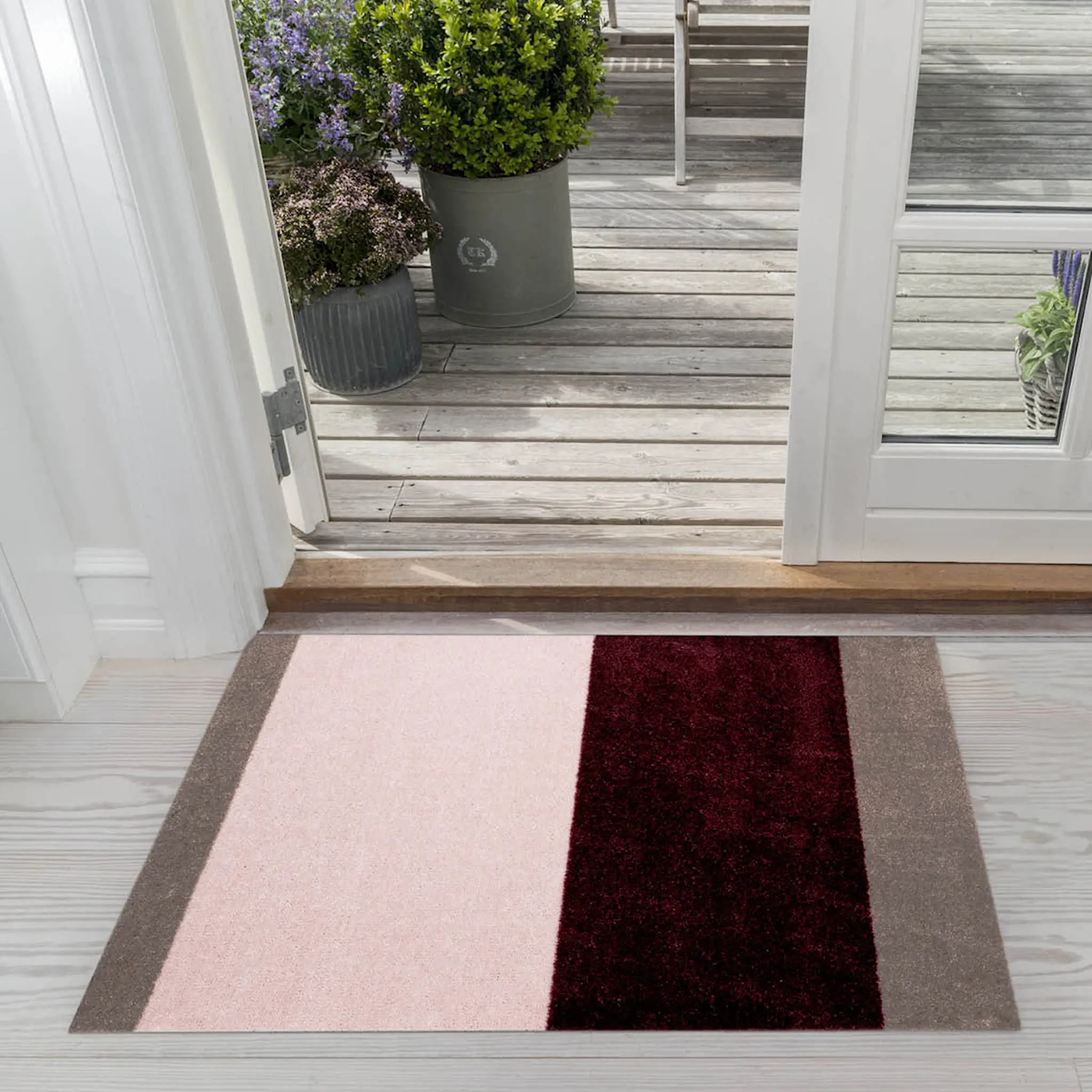 Tica Copenhagen Stripes Horizontally golvmatta 90x60 cm bordeaux/rose/sand