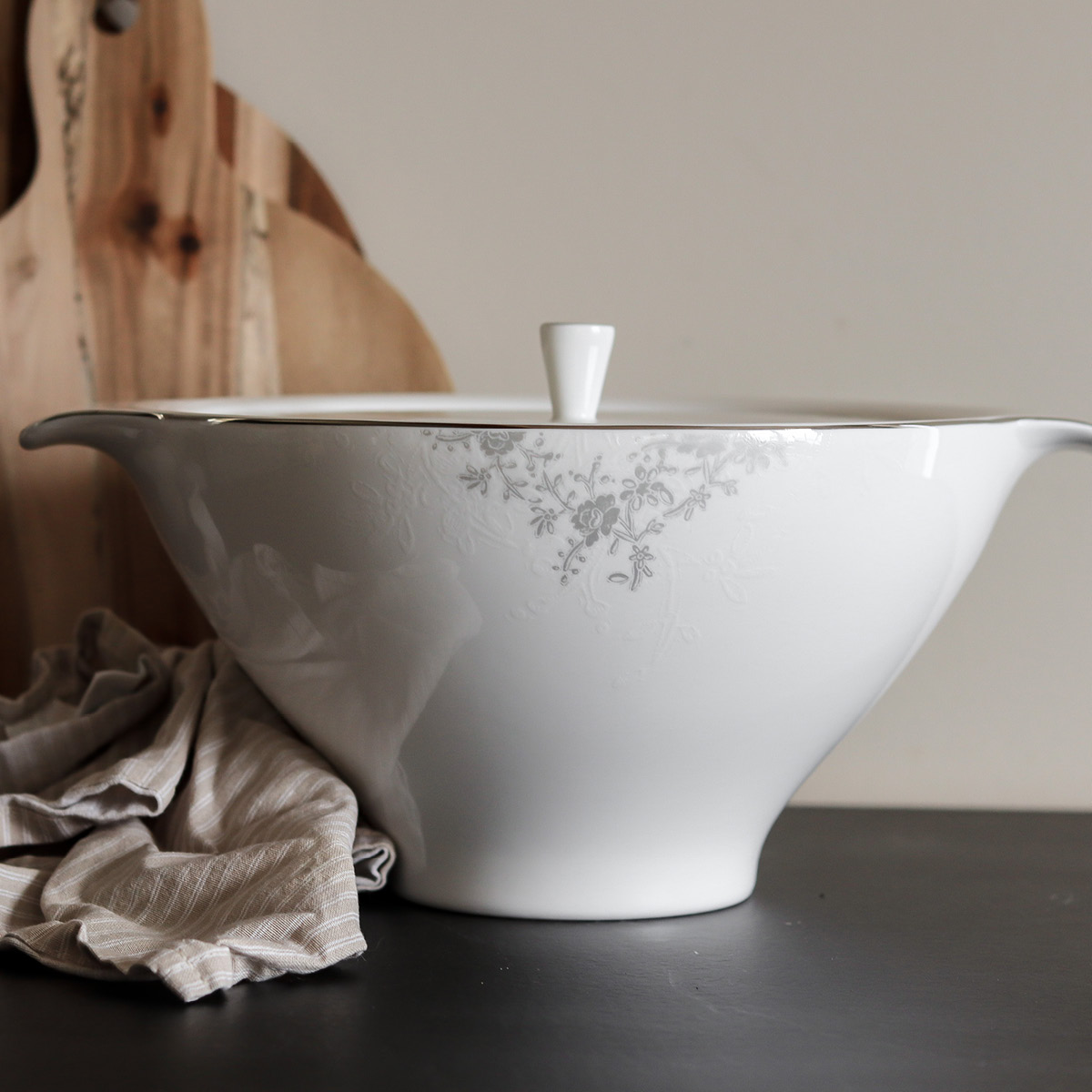 Royal Porcelain Angelina Platinum lock till terrin 23 cm vit